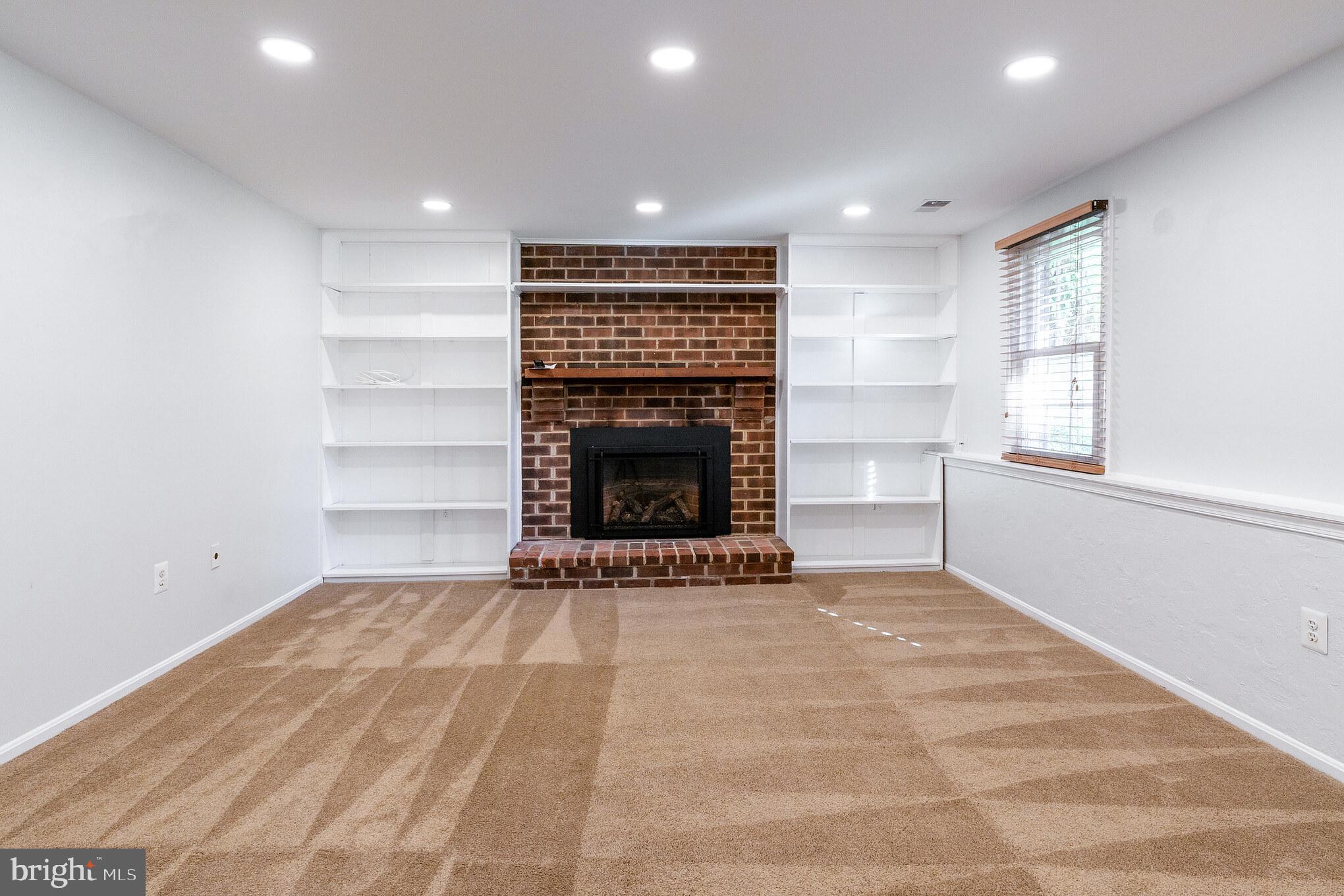 ROLLING FOREST - Residential Lease