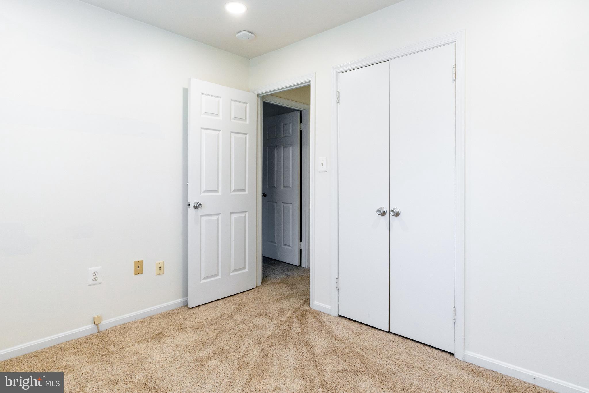ROLLING FOREST - Residential Lease