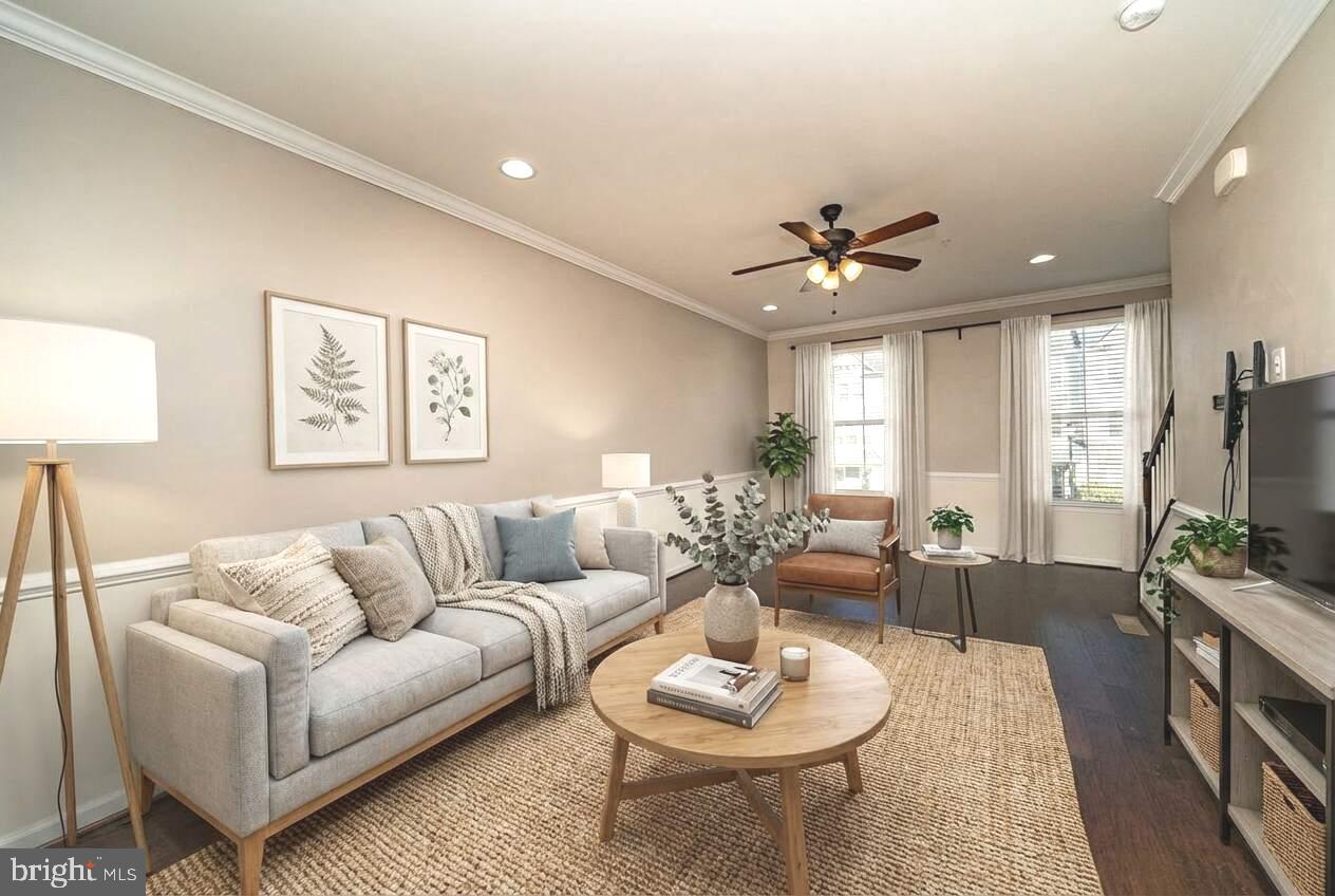 CREEKSIDE VILLAGE AT TANYARD SPRINGS - Residential