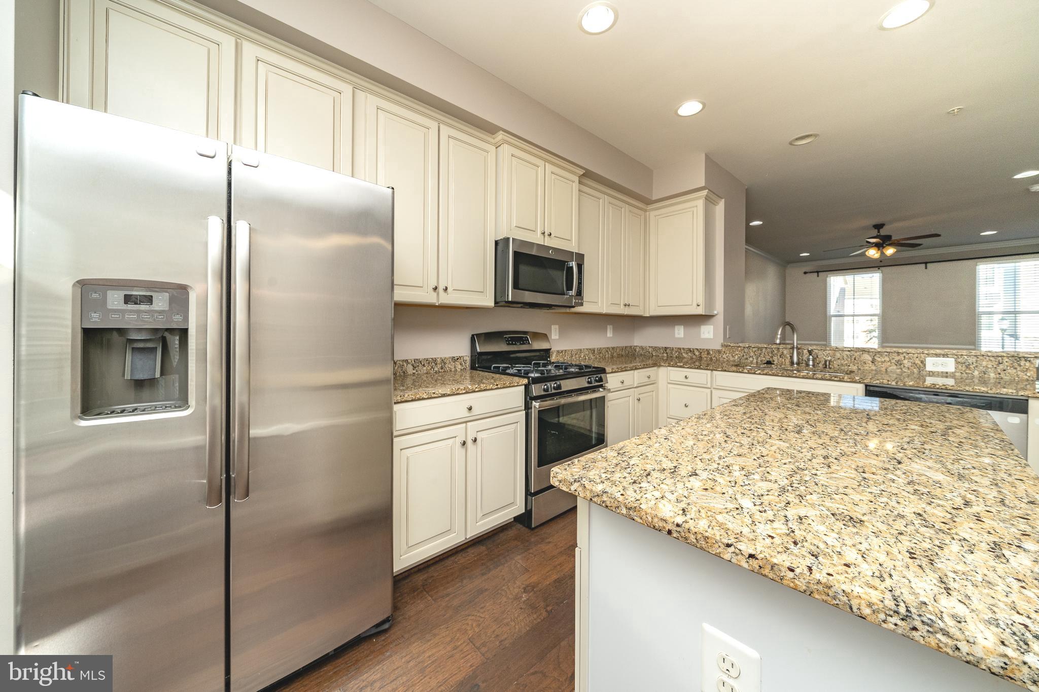 CREEKSIDE VILLAGE AT TANYARD SPRINGS - Residential