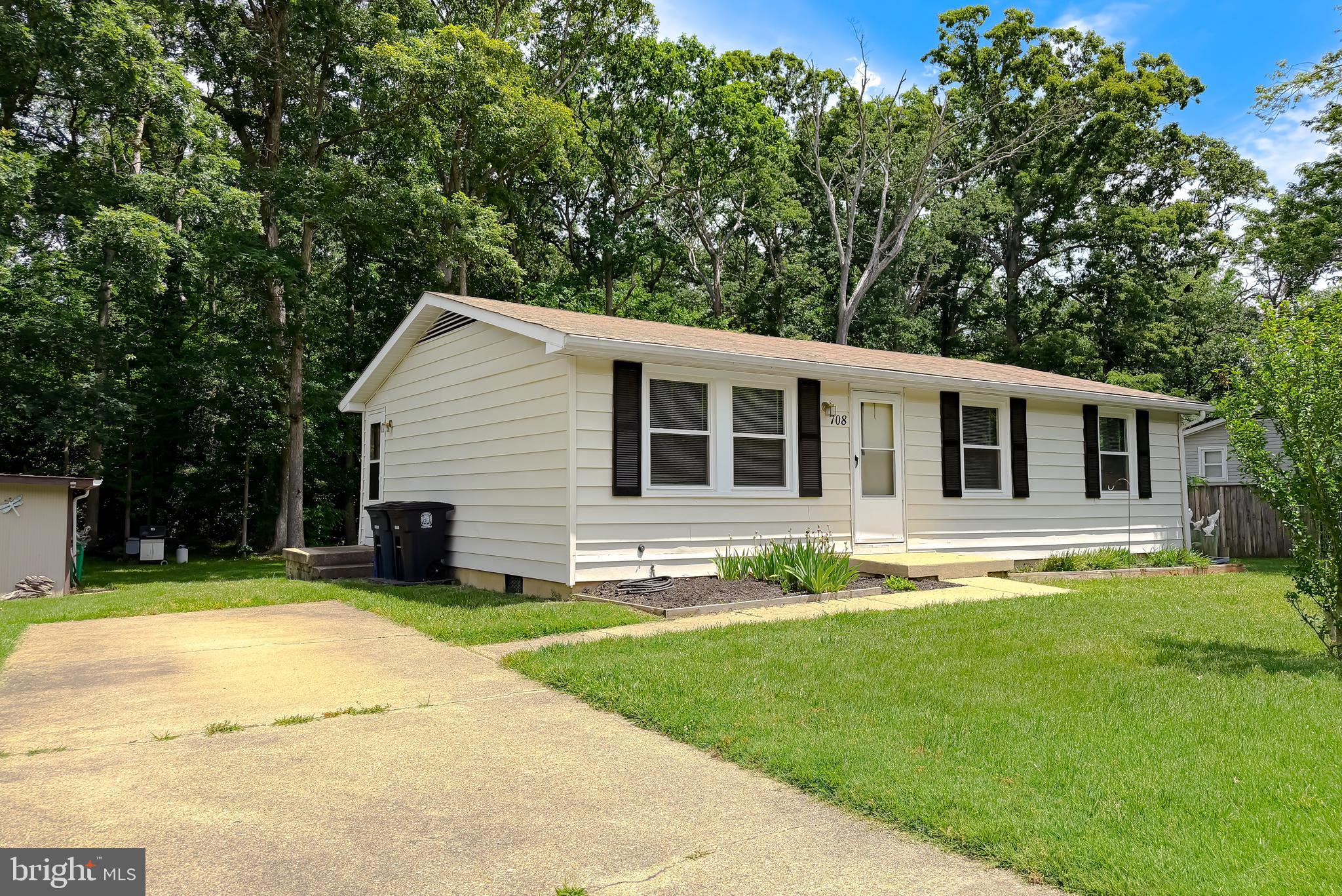 Welcome home to this affordable, charming 3-bedroom, 1-bath rambler nestled on a level lot that backs to mature trees, offering a private peaceful setting. Designed for easy one-level living, this home features a functional layout and several important updates, including a newer roof and replacement windows.
The spacious backyard provides plenty of room for outdoor enjoyment and includes a storage shed for tools, lawn equipment, or hobbies. Conveniently located with easy access to Route 210, making commuting to Washington, D.C., Indian Head, and surrounding employment centers a breeze. Shopping, dining, schools, and everyday conveniences are just minutes away in Waldorf.
Whether you're a first-time homebuyer, investor, or someone looking to downsize, this property offers a great opportunity to add your personal touches and build equity.