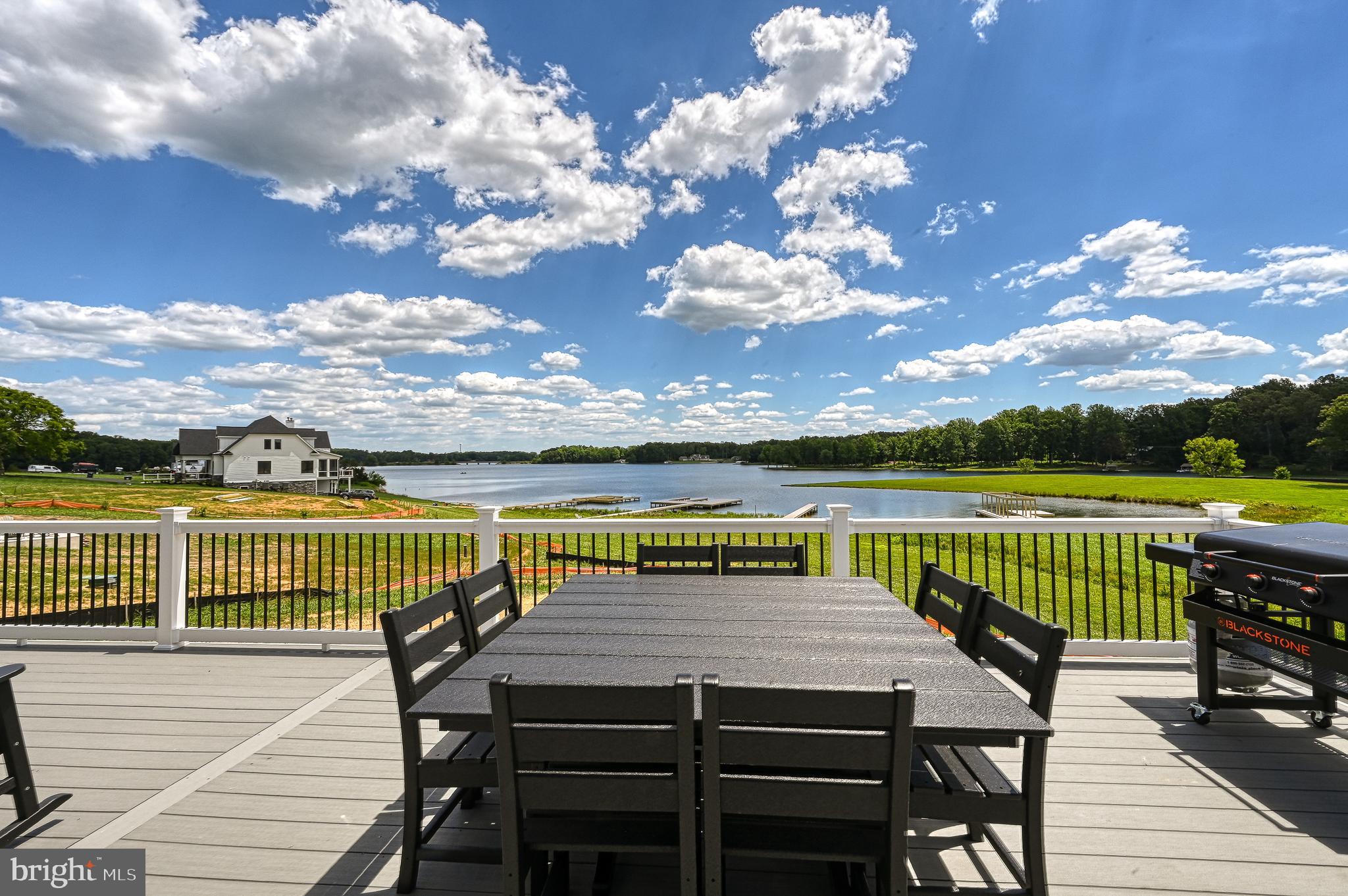 ROCK ISLAND LANDING - Residential