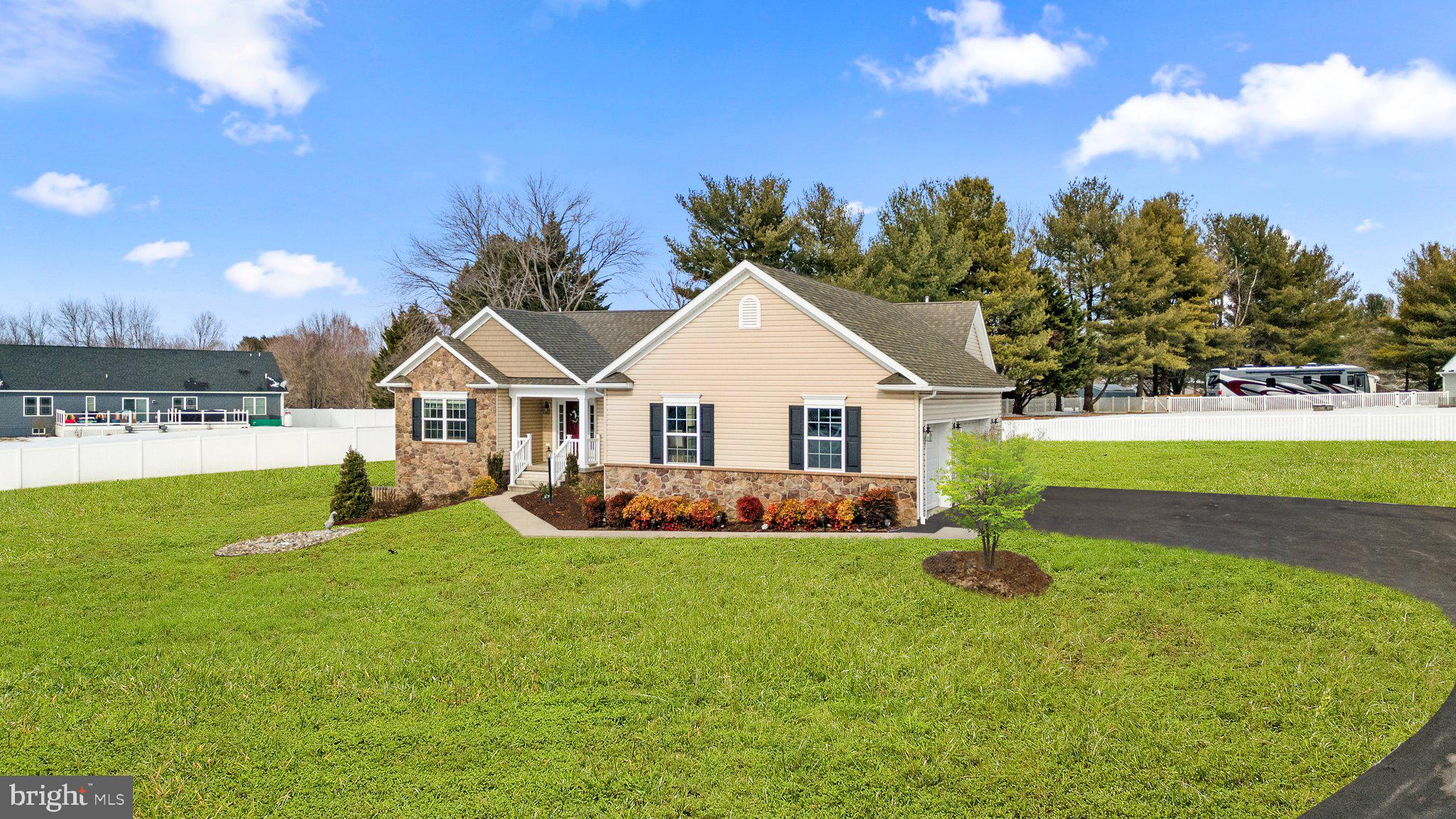 PECAN HILLS - Residential