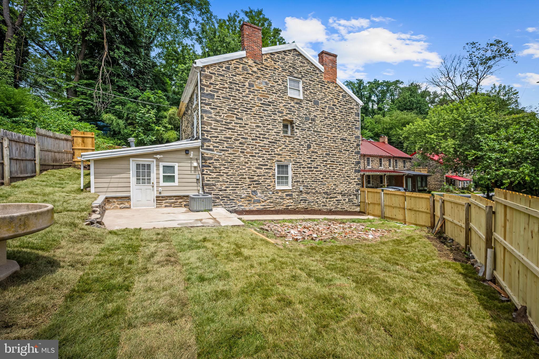 HAMPDEN HISTORIC DISTRICT - Residential