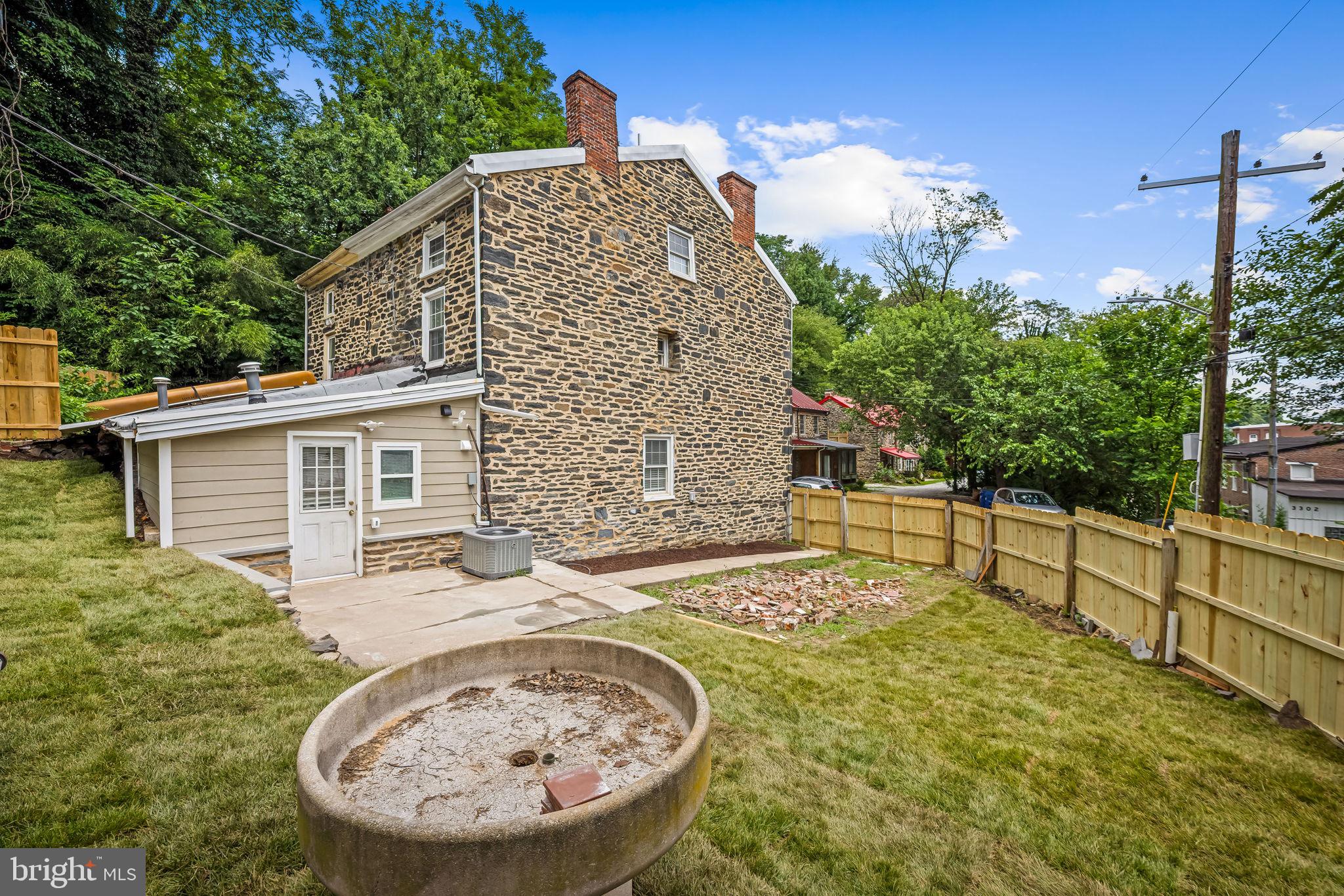 HAMPDEN HISTORIC DISTRICT - Residential