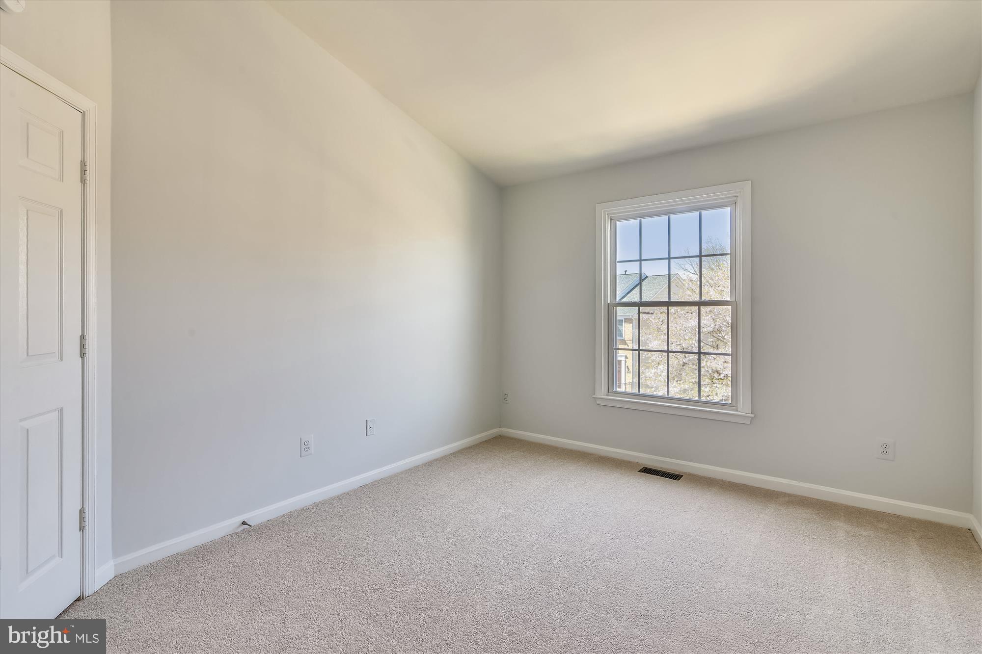POTOMAC LAKES - Residential