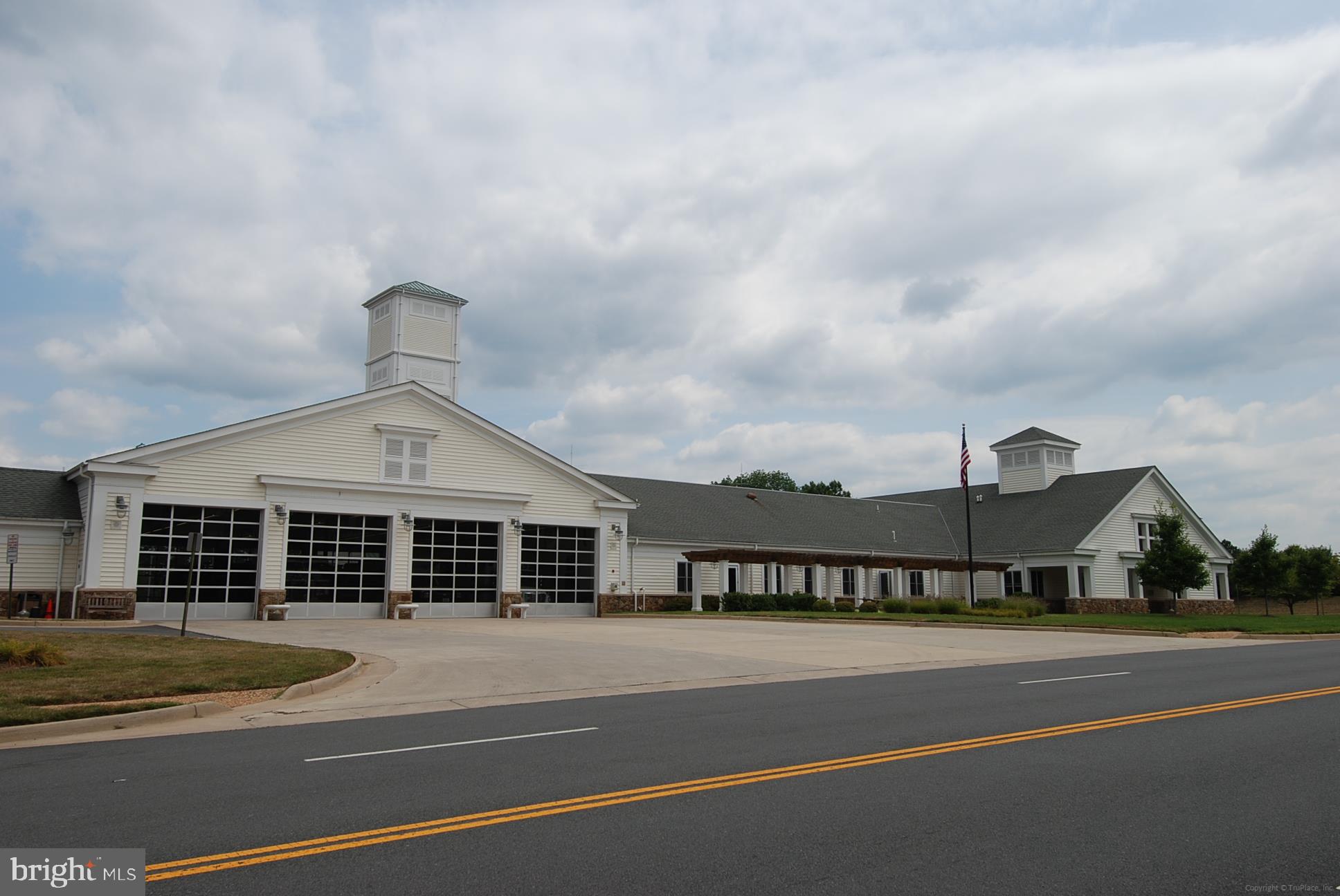 POTOMAC LAKES - Residential