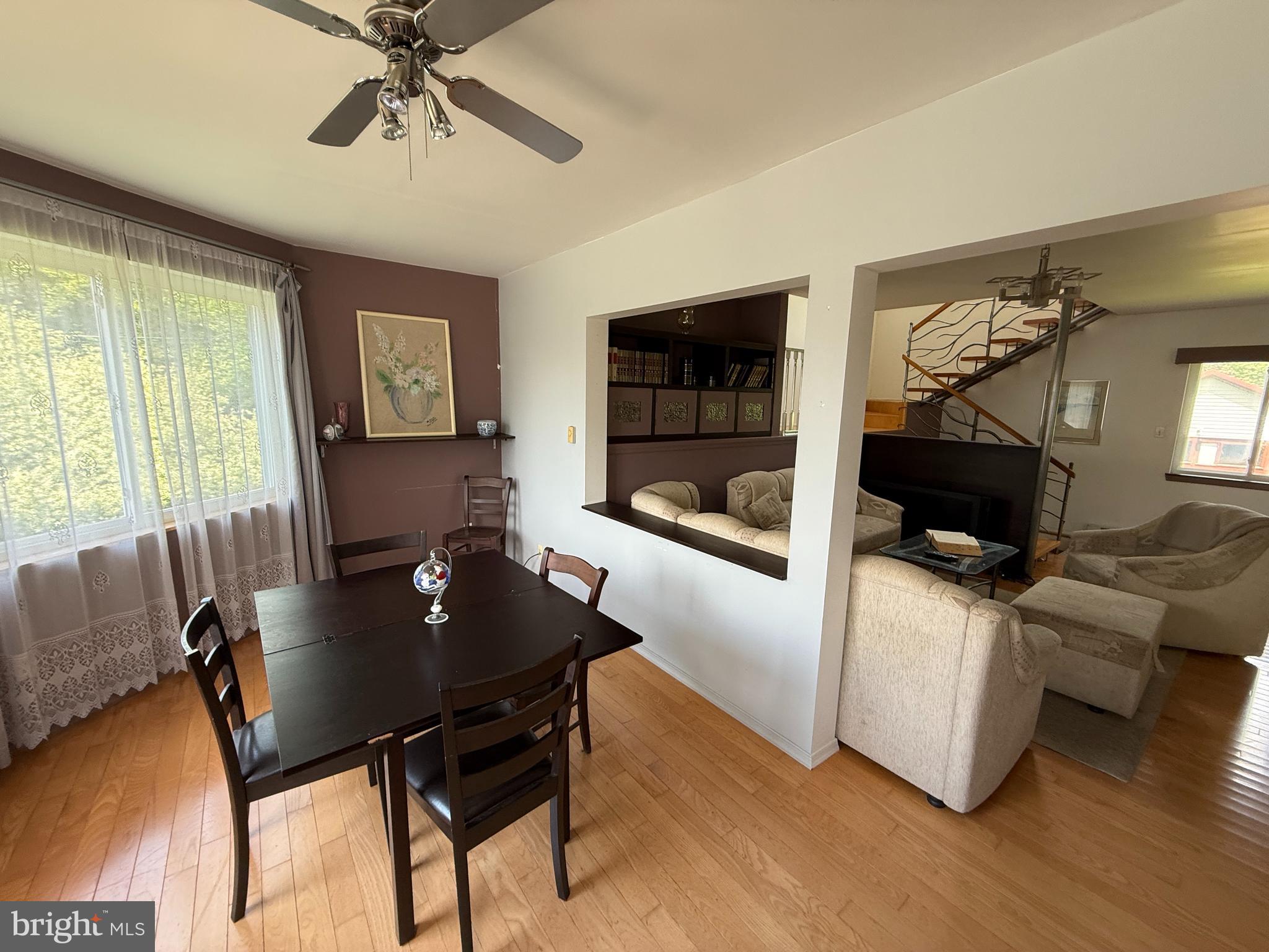 ARROWHEAD LAKE - Residential