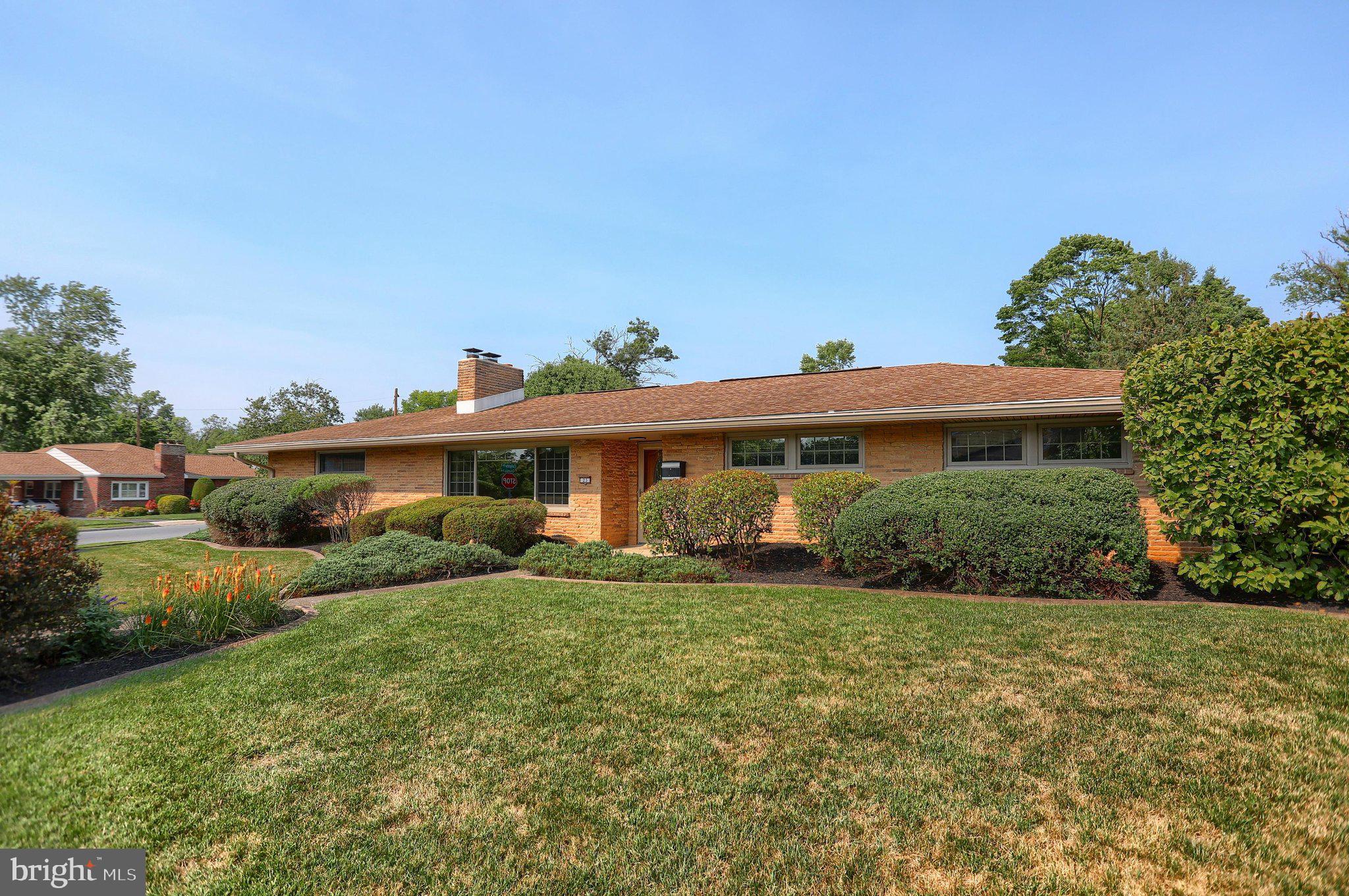 CEDAR CLIFF MANOR - Residential