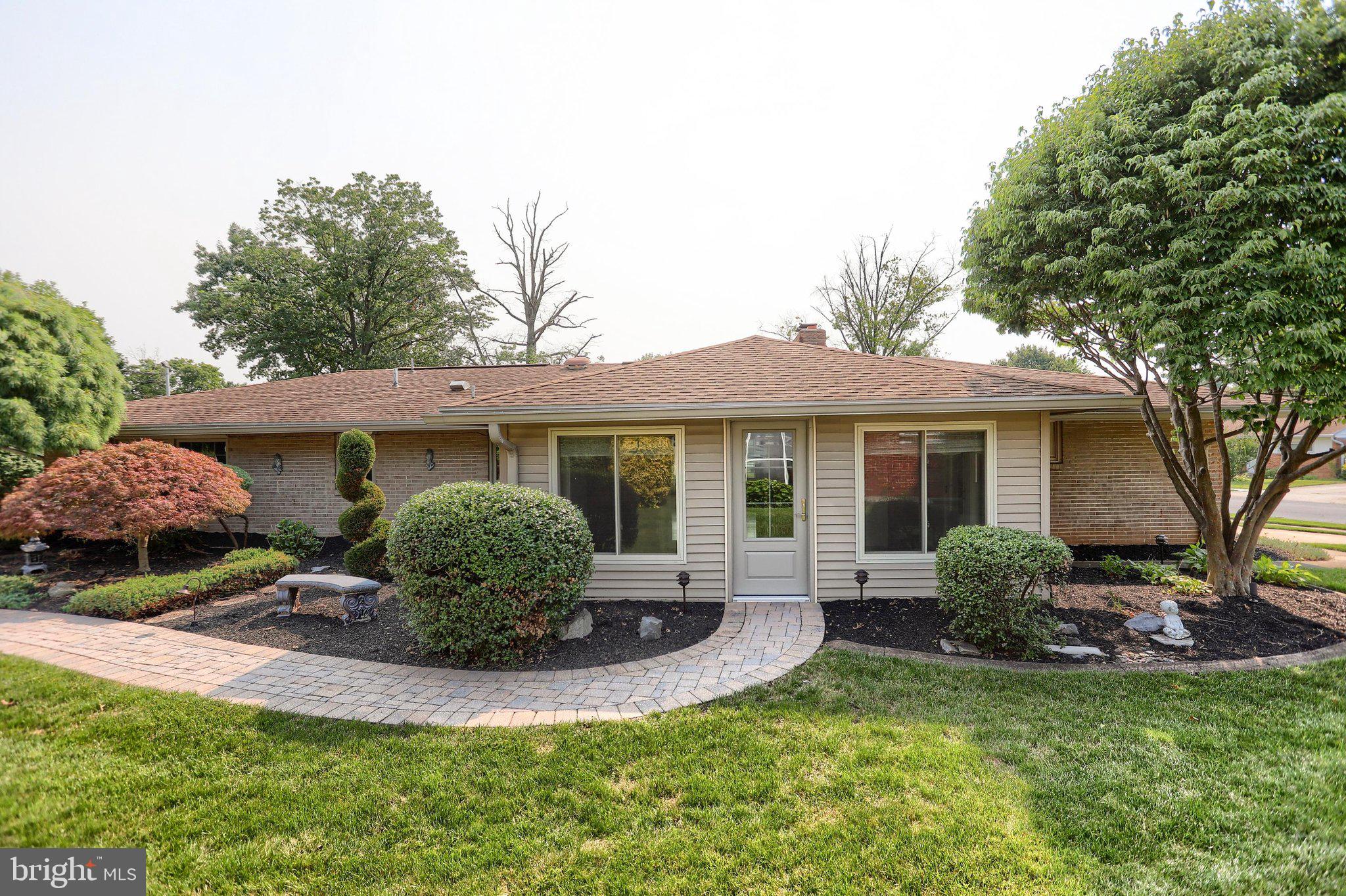 CEDAR CLIFF MANOR - Residential