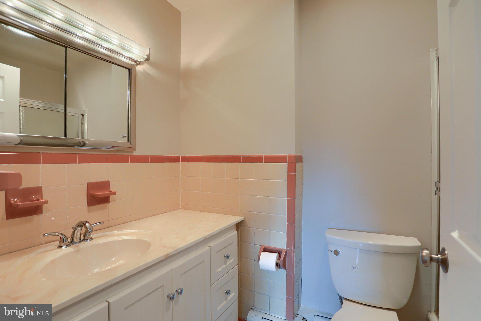 CEDAR CLIFF MANOR - Residential