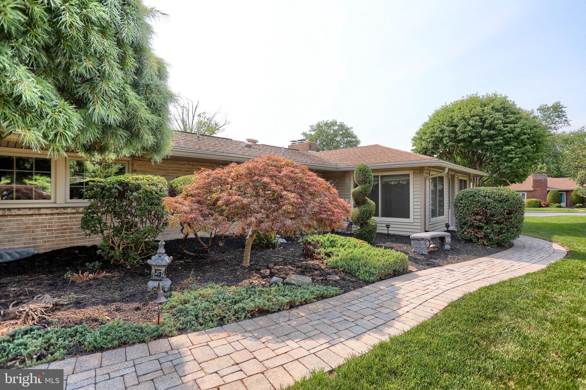 CEDAR CLIFF MANOR - Residential