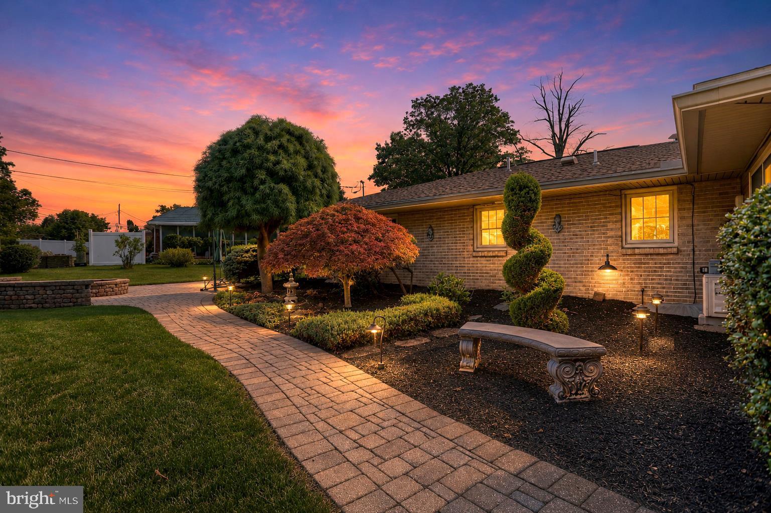 CEDAR CLIFF MANOR - Residential