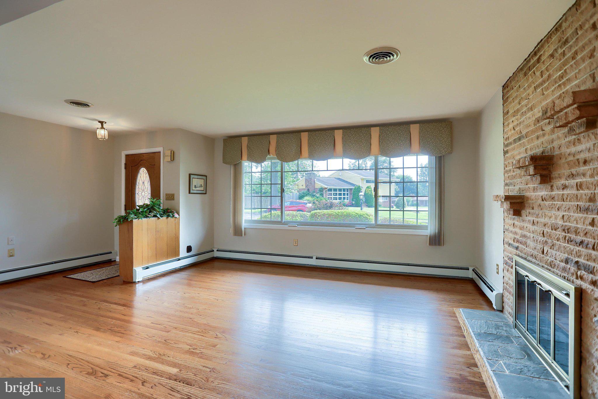 CEDAR CLIFF MANOR - Residential