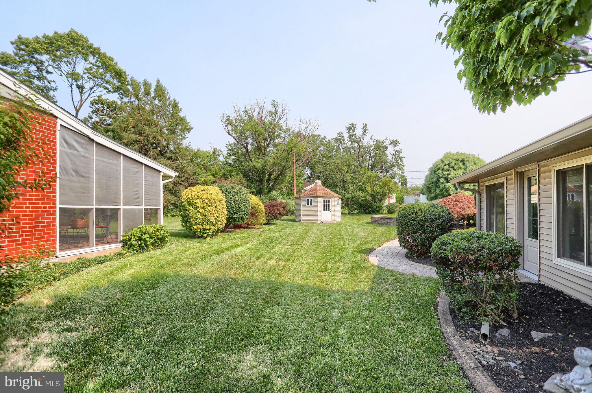 CEDAR CLIFF MANOR - Residential