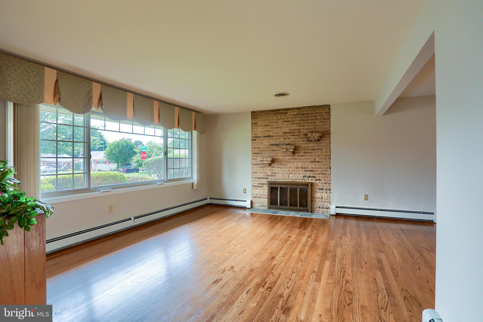 CEDAR CLIFF MANOR - Residential