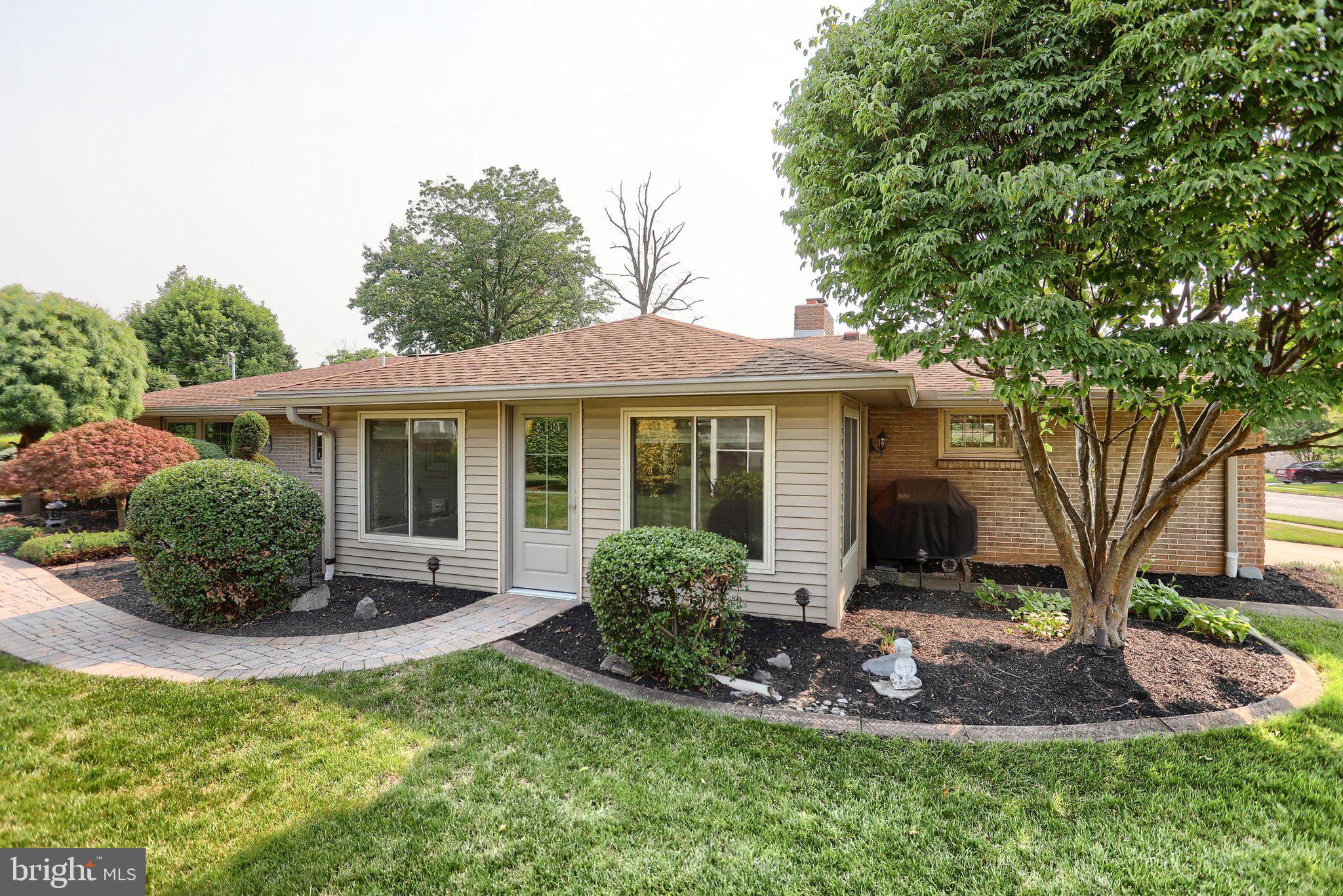 CEDAR CLIFF MANOR - Residential