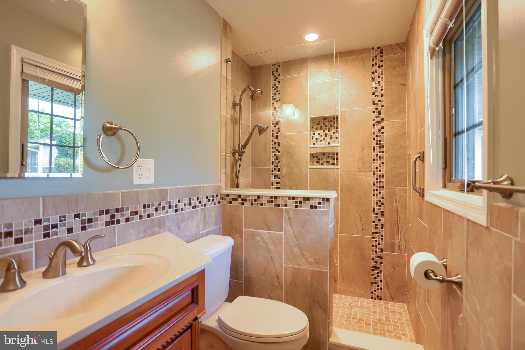 CEDAR CLIFF MANOR - Residential