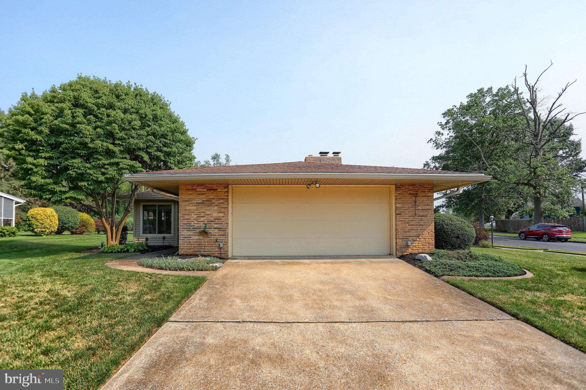 CEDAR CLIFF MANOR - Residential