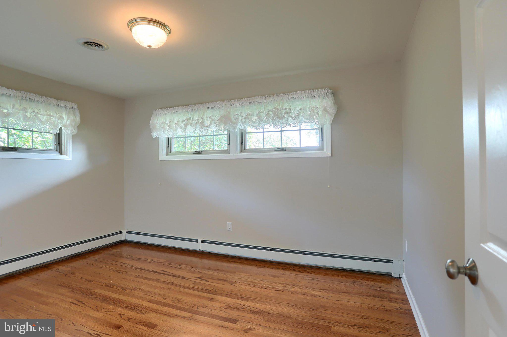 CEDAR CLIFF MANOR - Residential