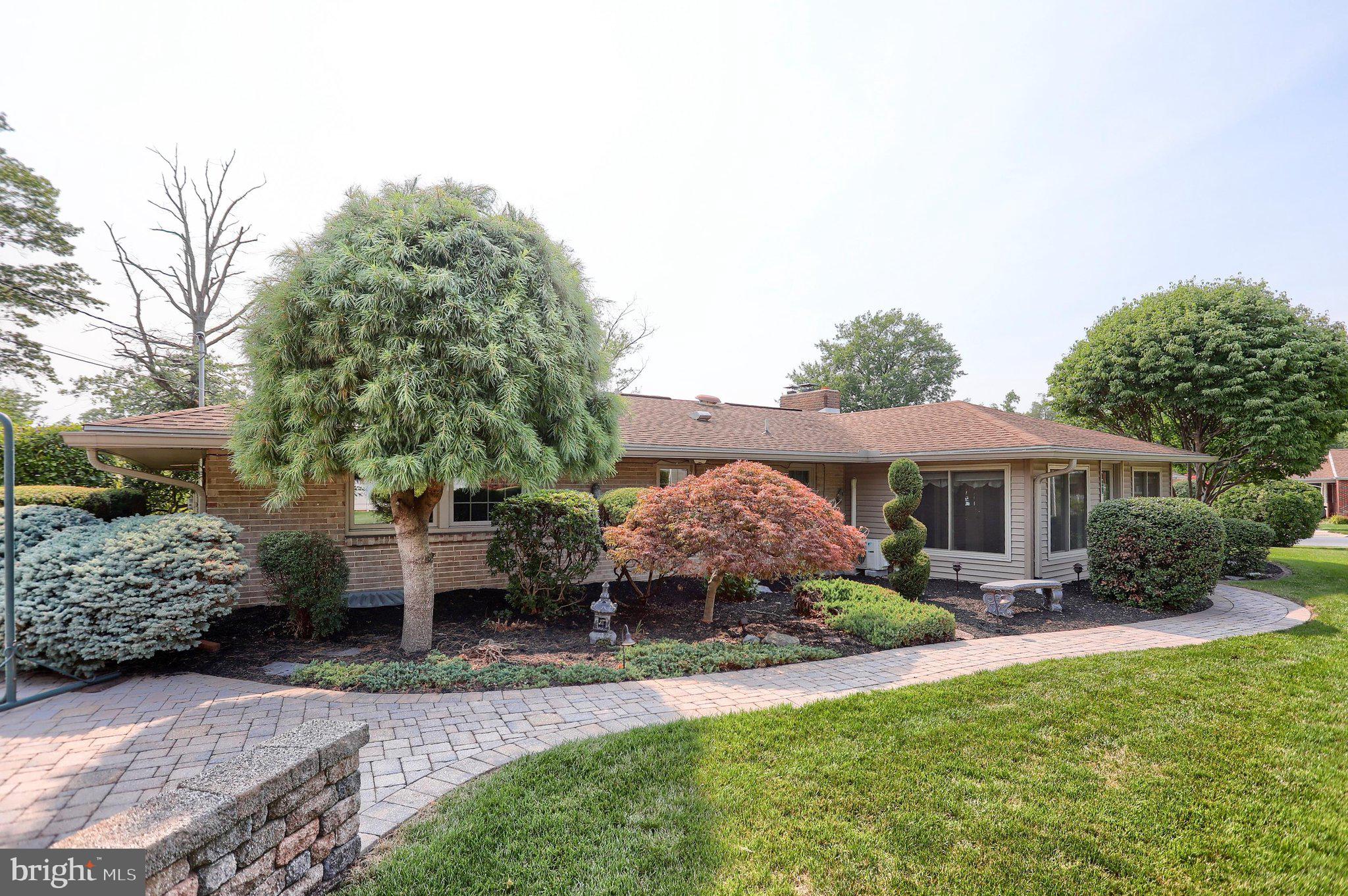 CEDAR CLIFF MANOR - Residential