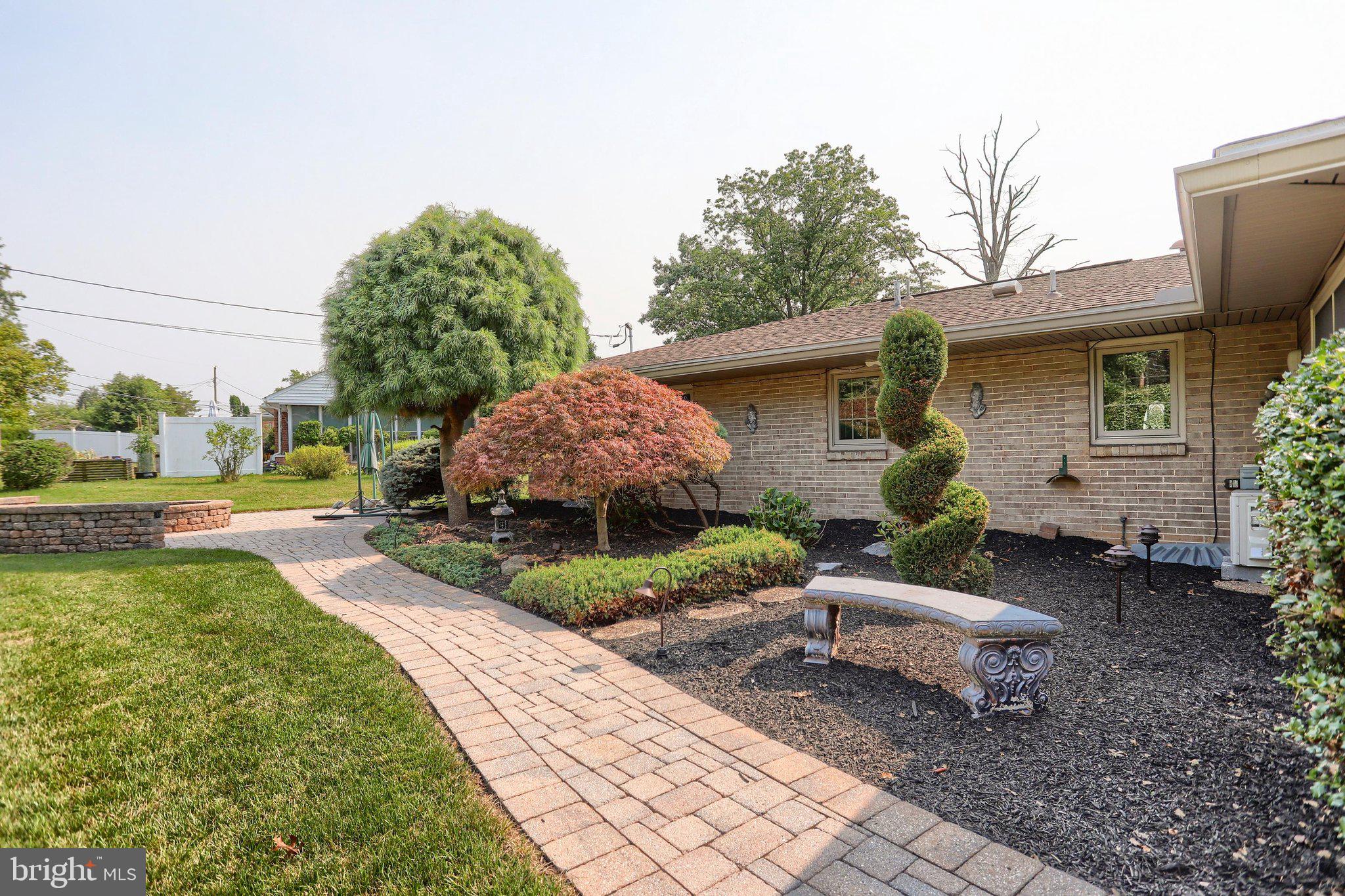 CEDAR CLIFF MANOR - Residential