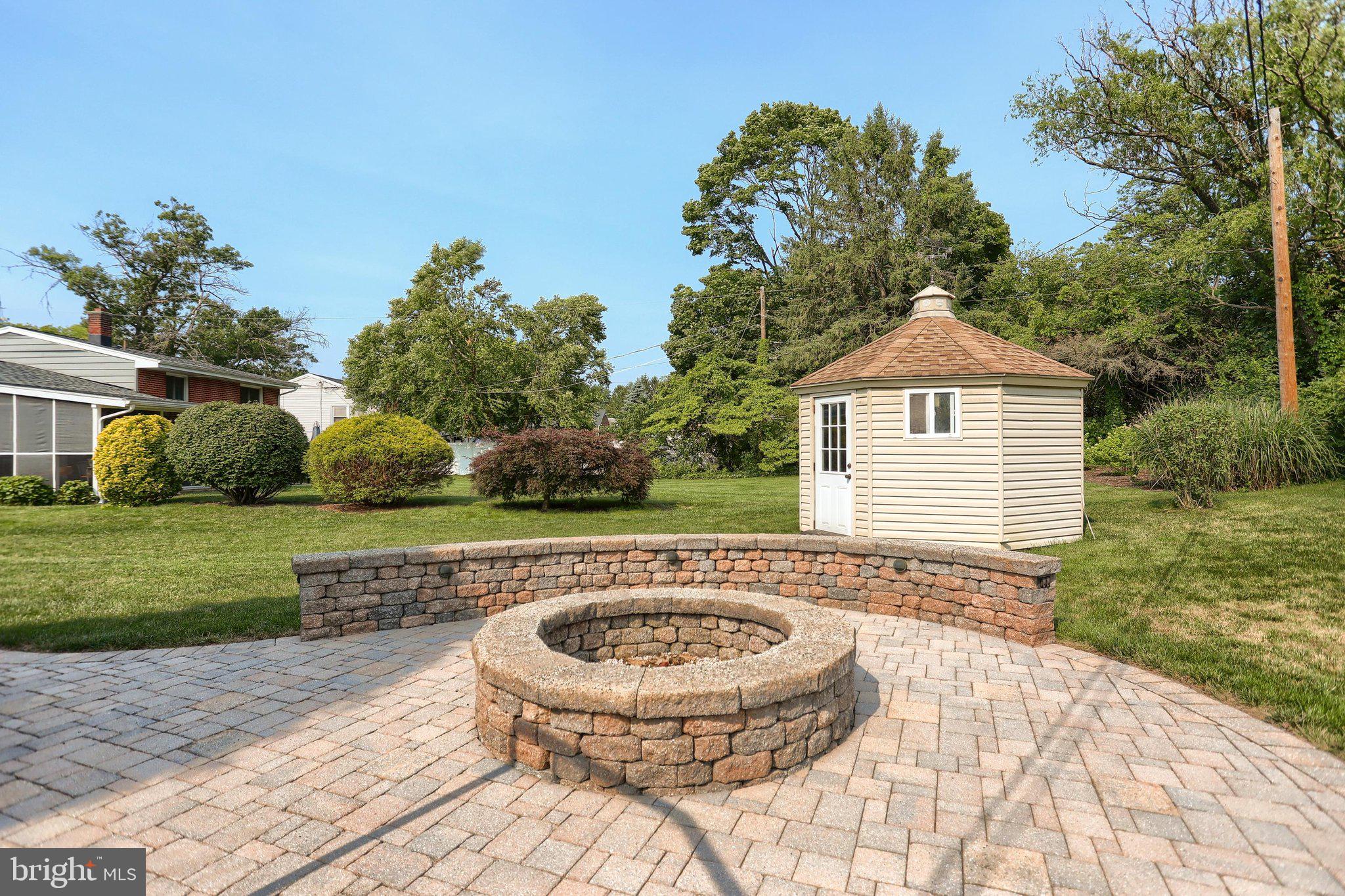 CEDAR CLIFF MANOR - Residential
