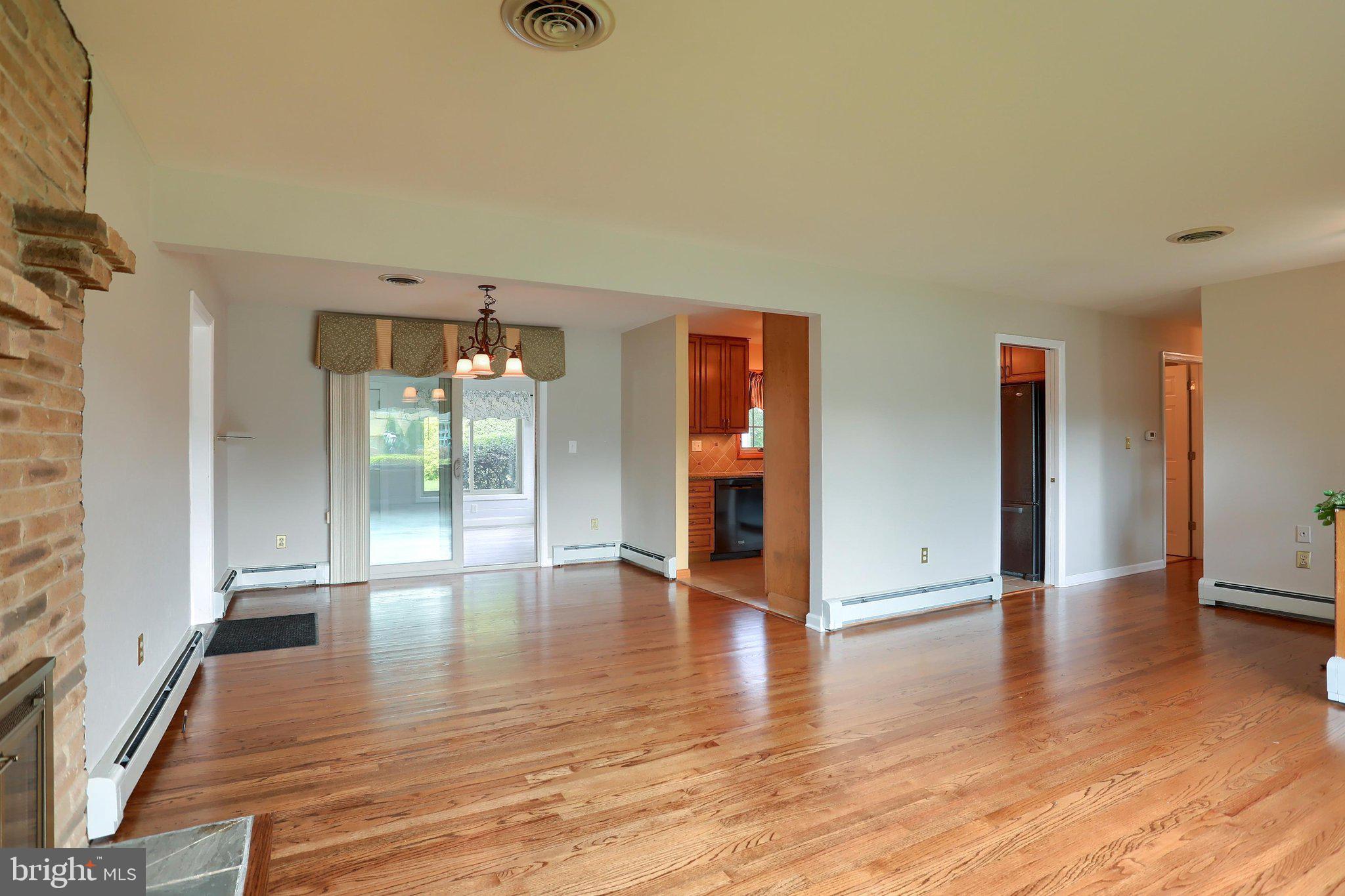 CEDAR CLIFF MANOR - Residential