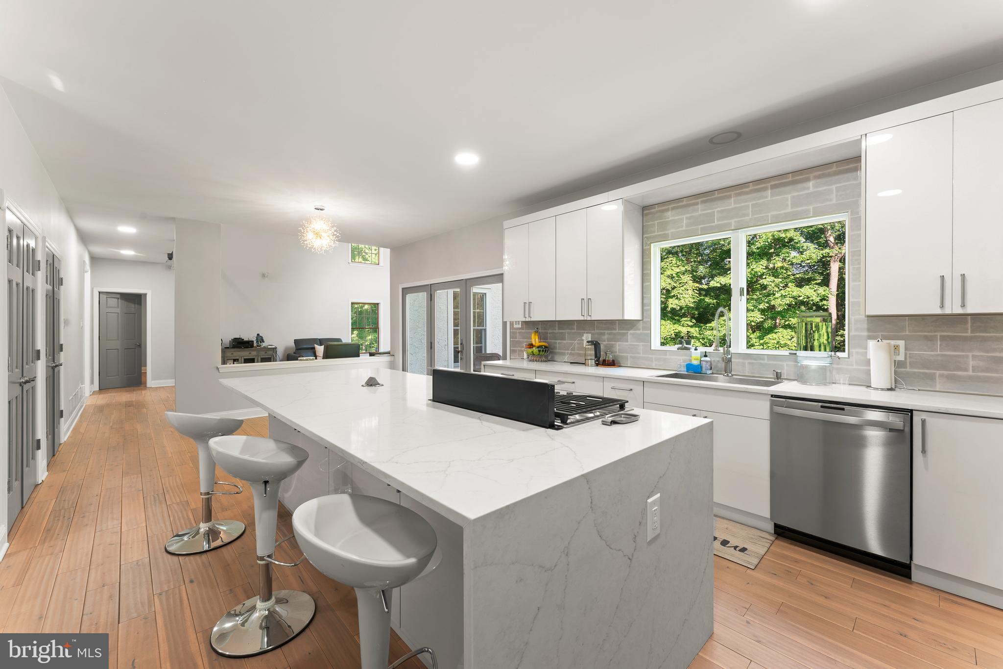 SPRING MDWS - Residential