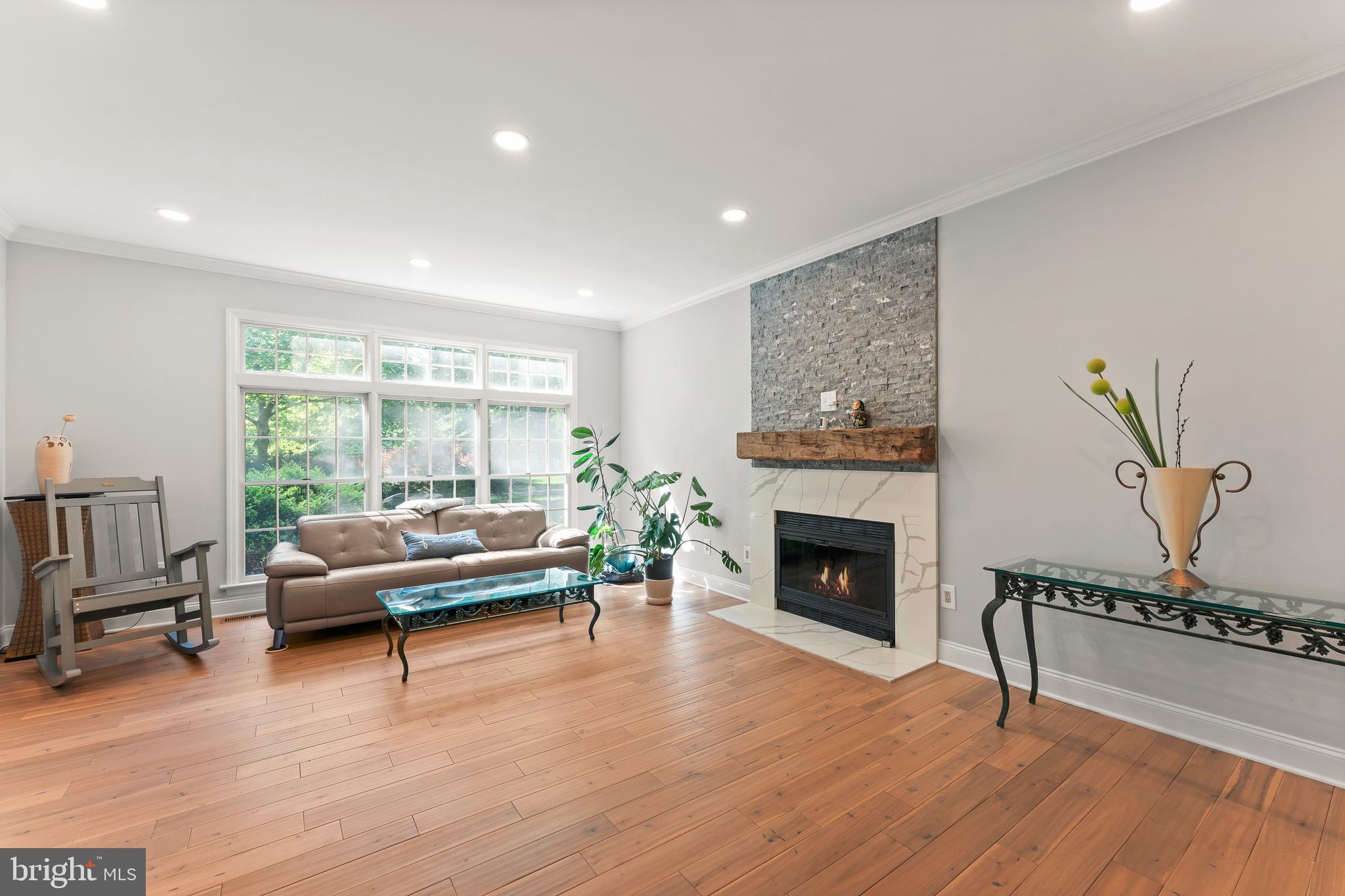 SPRING MDWS - Residential