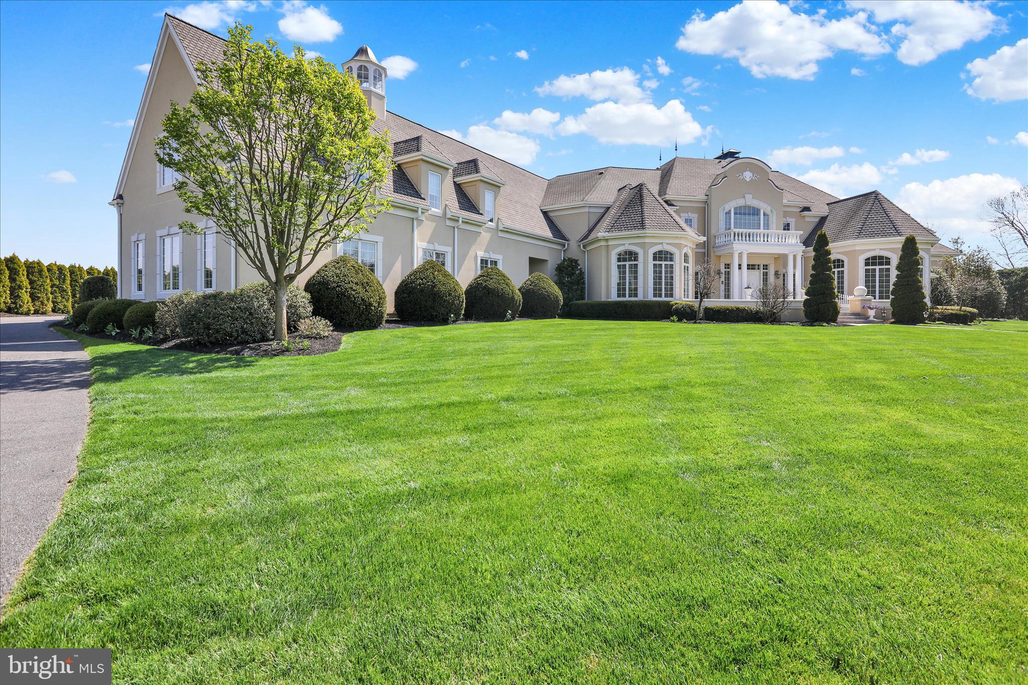 STONEHENGE - Residential