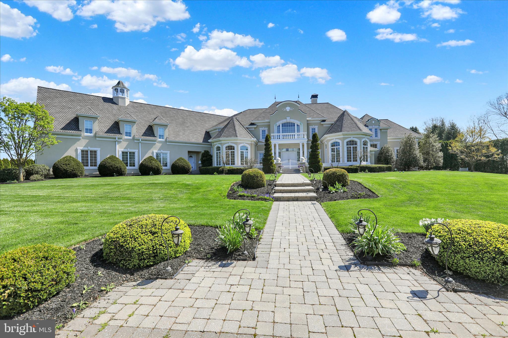 STONEHENGE - Residential