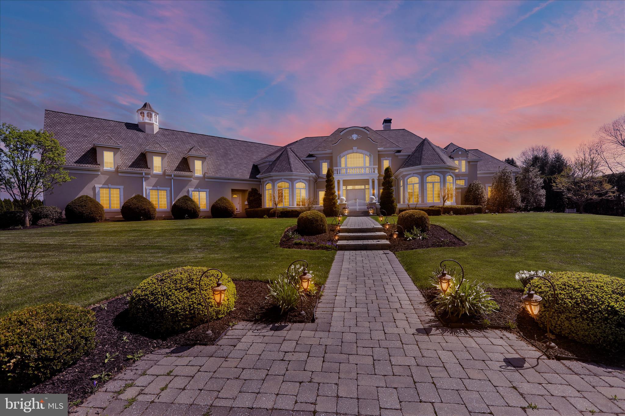 STONEHENGE - Residential