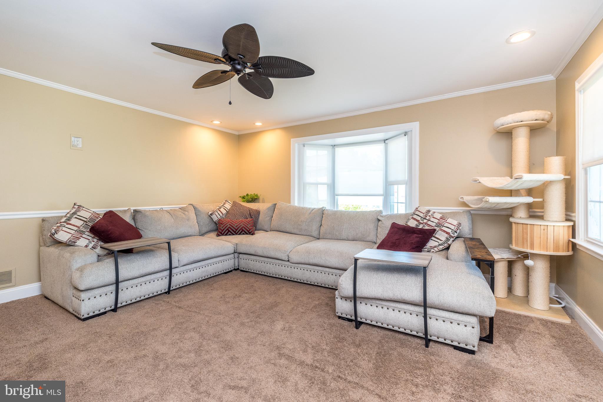 BEAVER RUN KNOLL - Residential