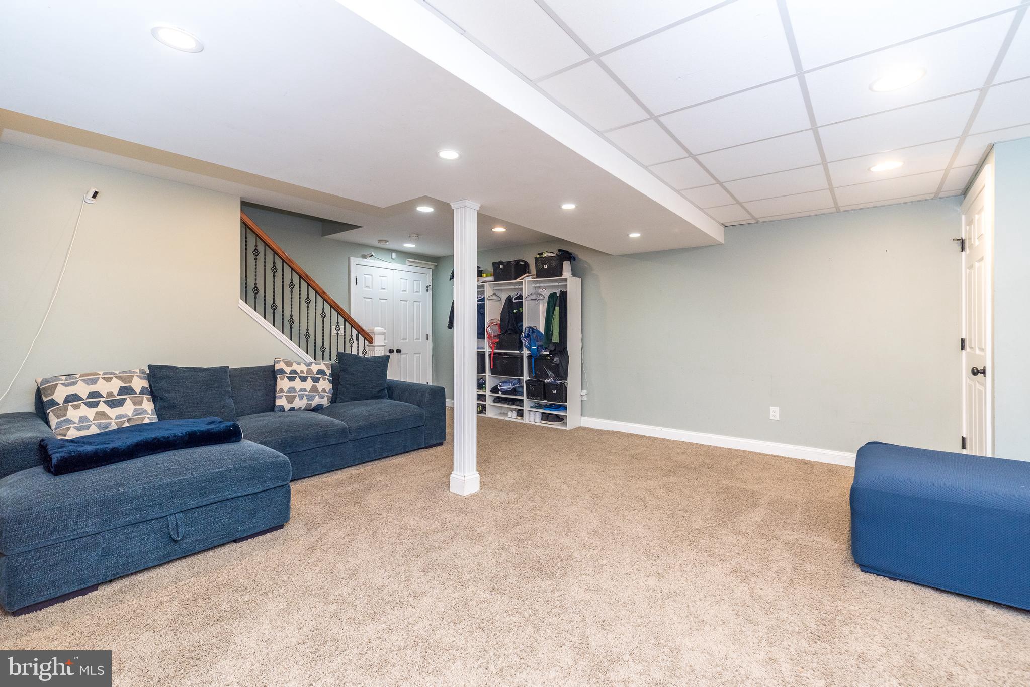 BEAVER RUN KNOLL - Residential