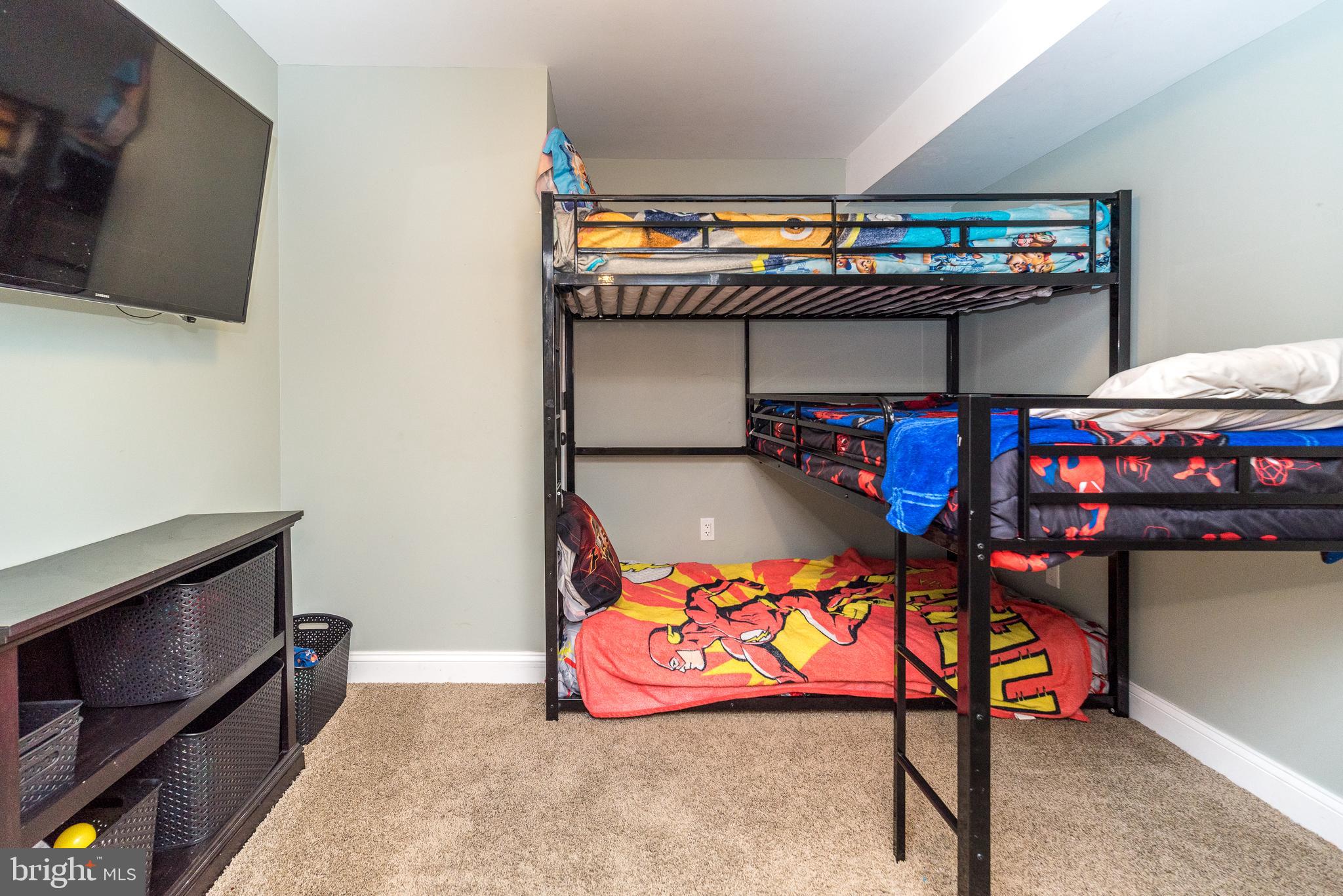 BEAVER RUN KNOLL - Residential