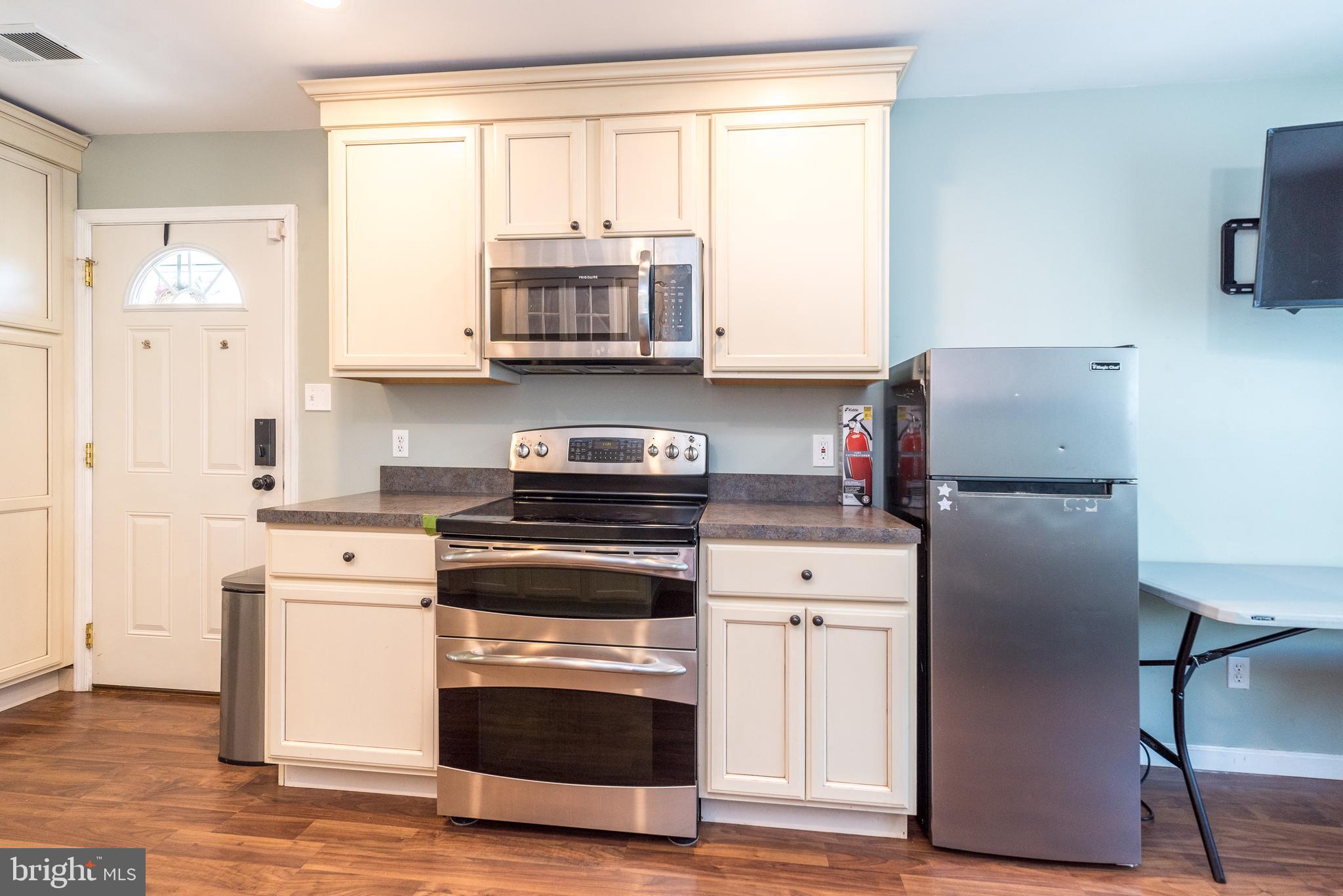 BEAVER RUN KNOLL - Residential