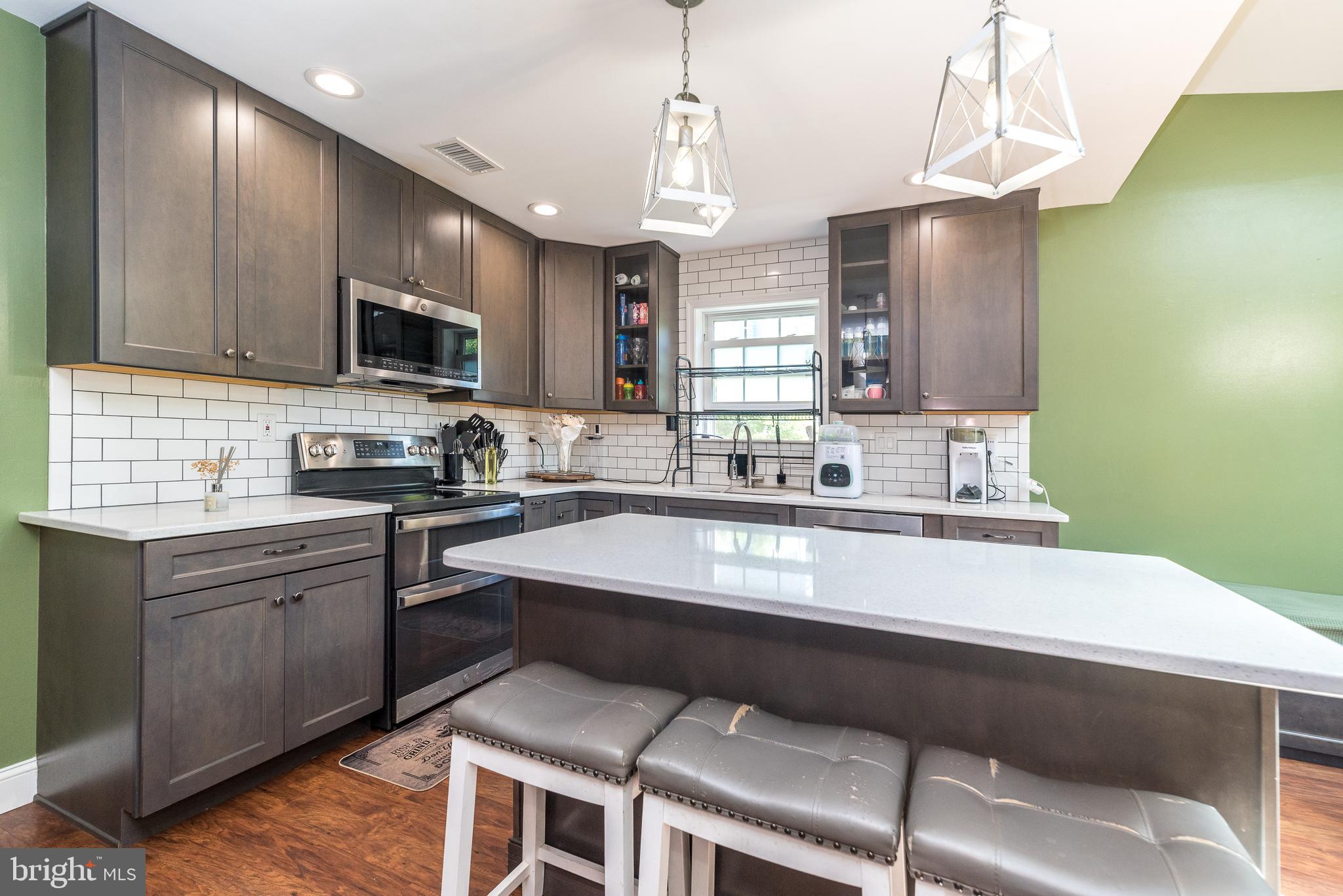 BEAVER RUN KNOLL - Residential