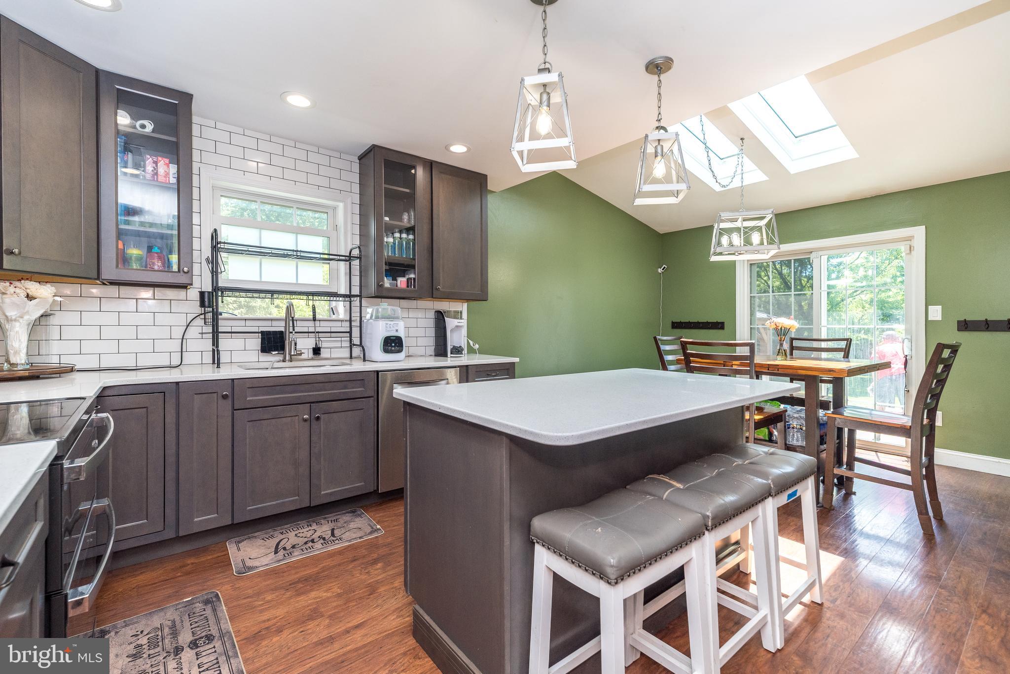 BEAVER RUN KNOLL - Residential