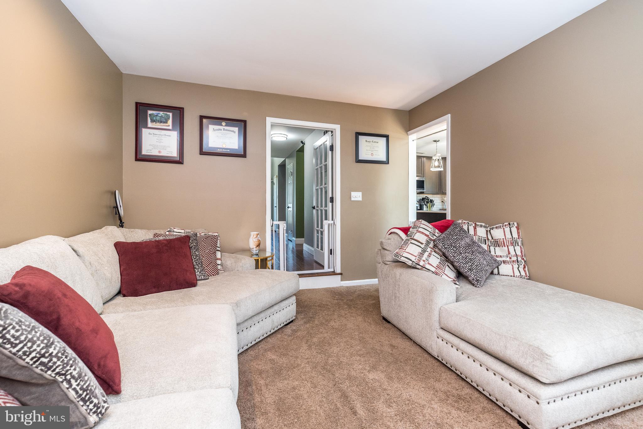 BEAVER RUN KNOLL - Residential