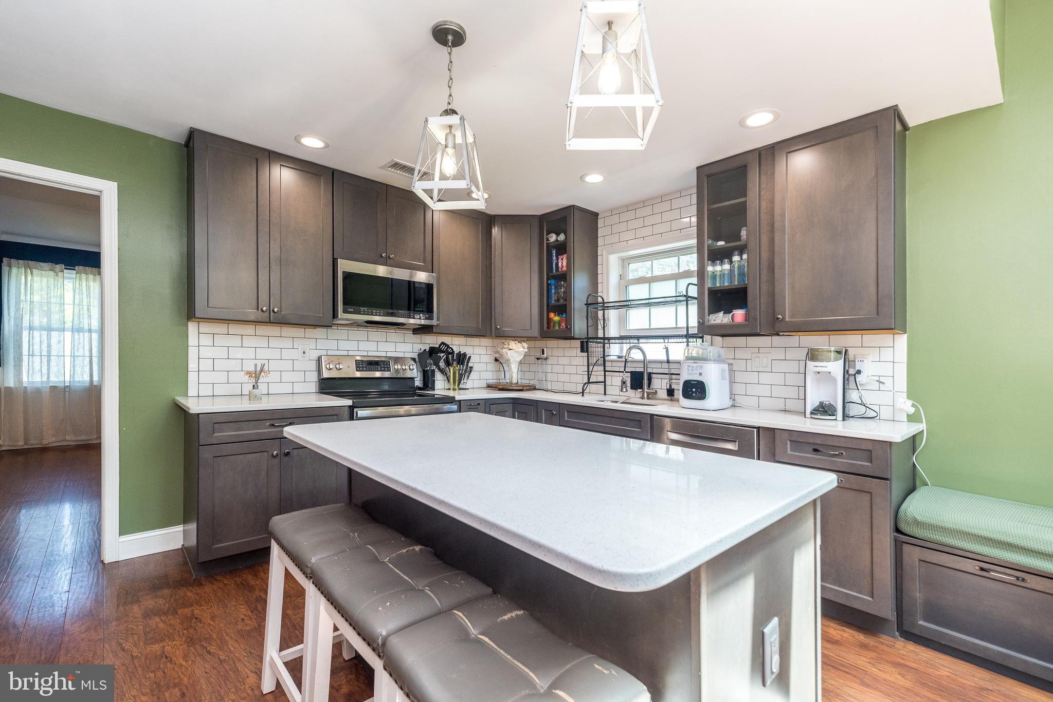 BEAVER RUN KNOLL - Residential