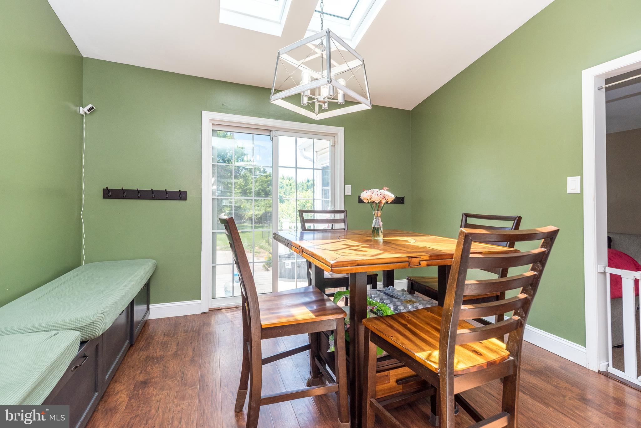 BEAVER RUN KNOLL - Residential