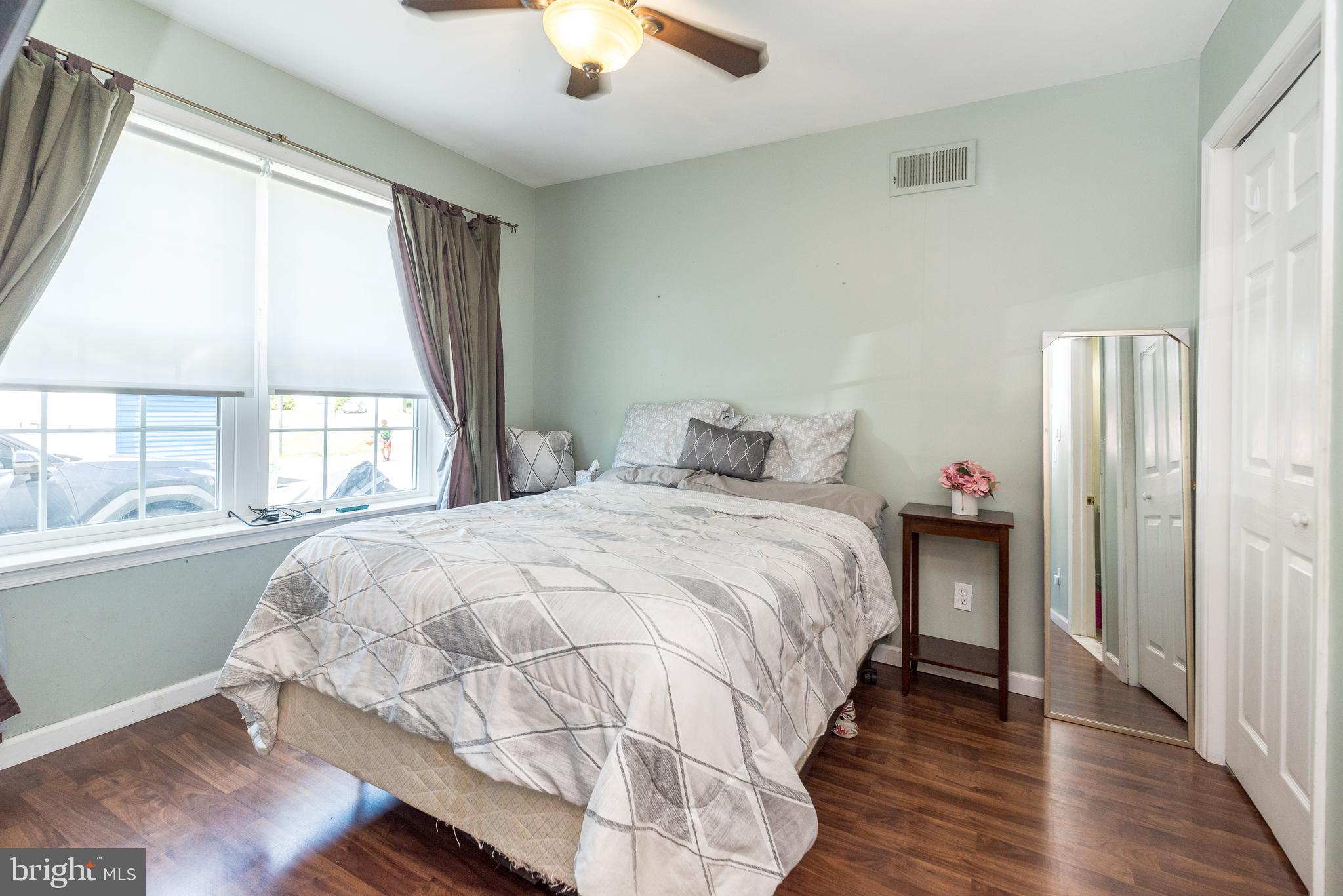 BEAVER RUN KNOLL - Residential