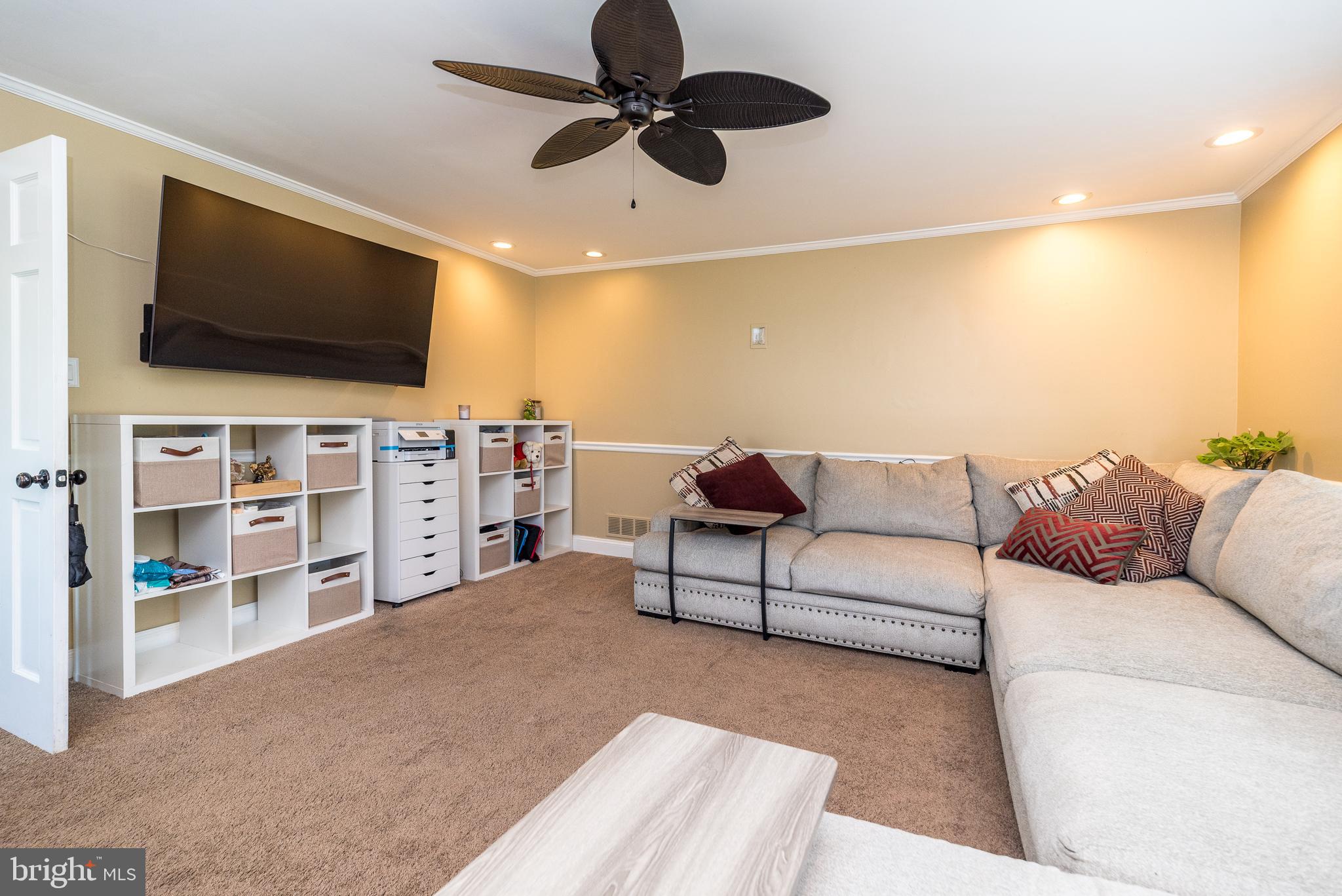 BEAVER RUN KNOLL - Residential