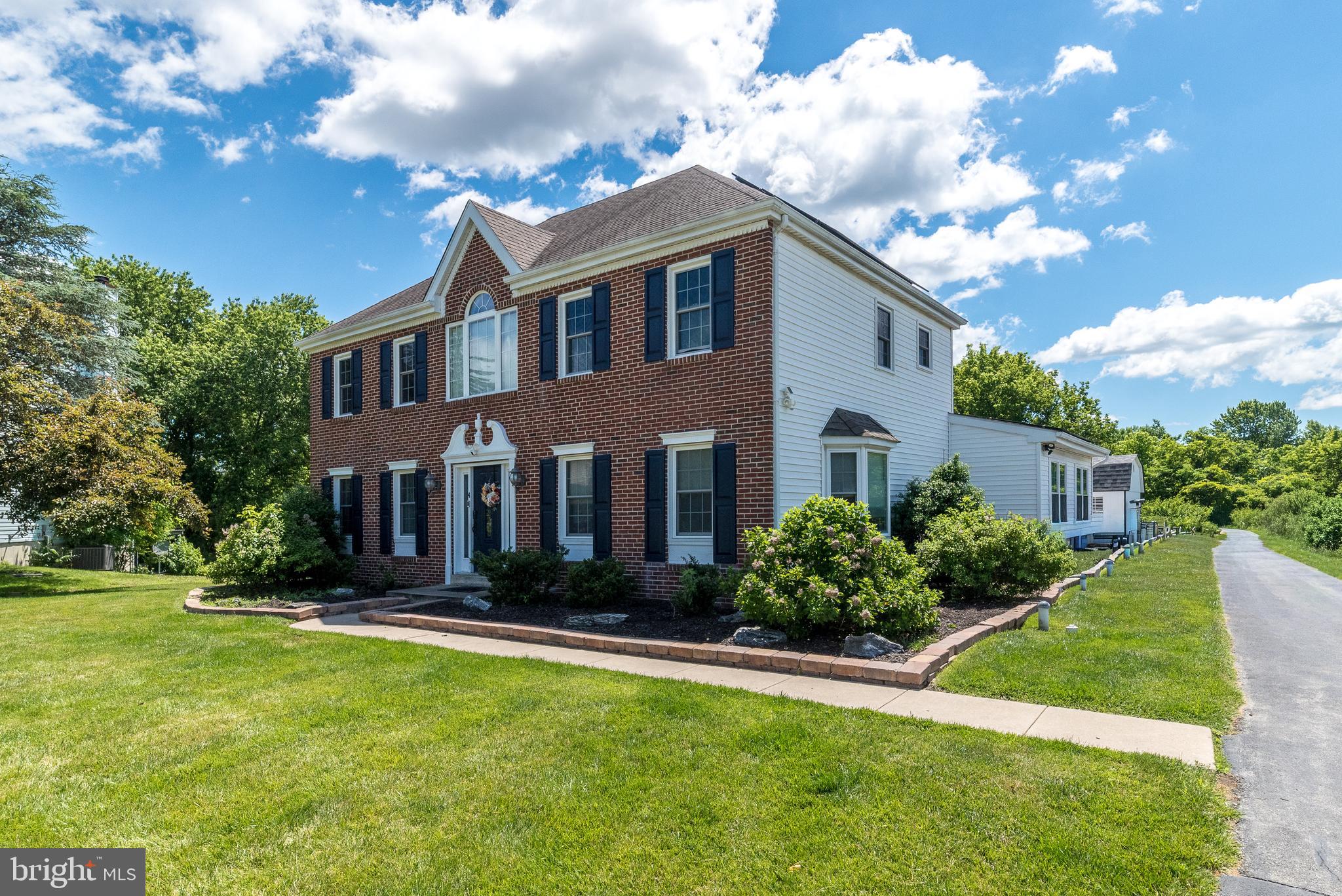 BEAVER RUN KNOLL - Residential