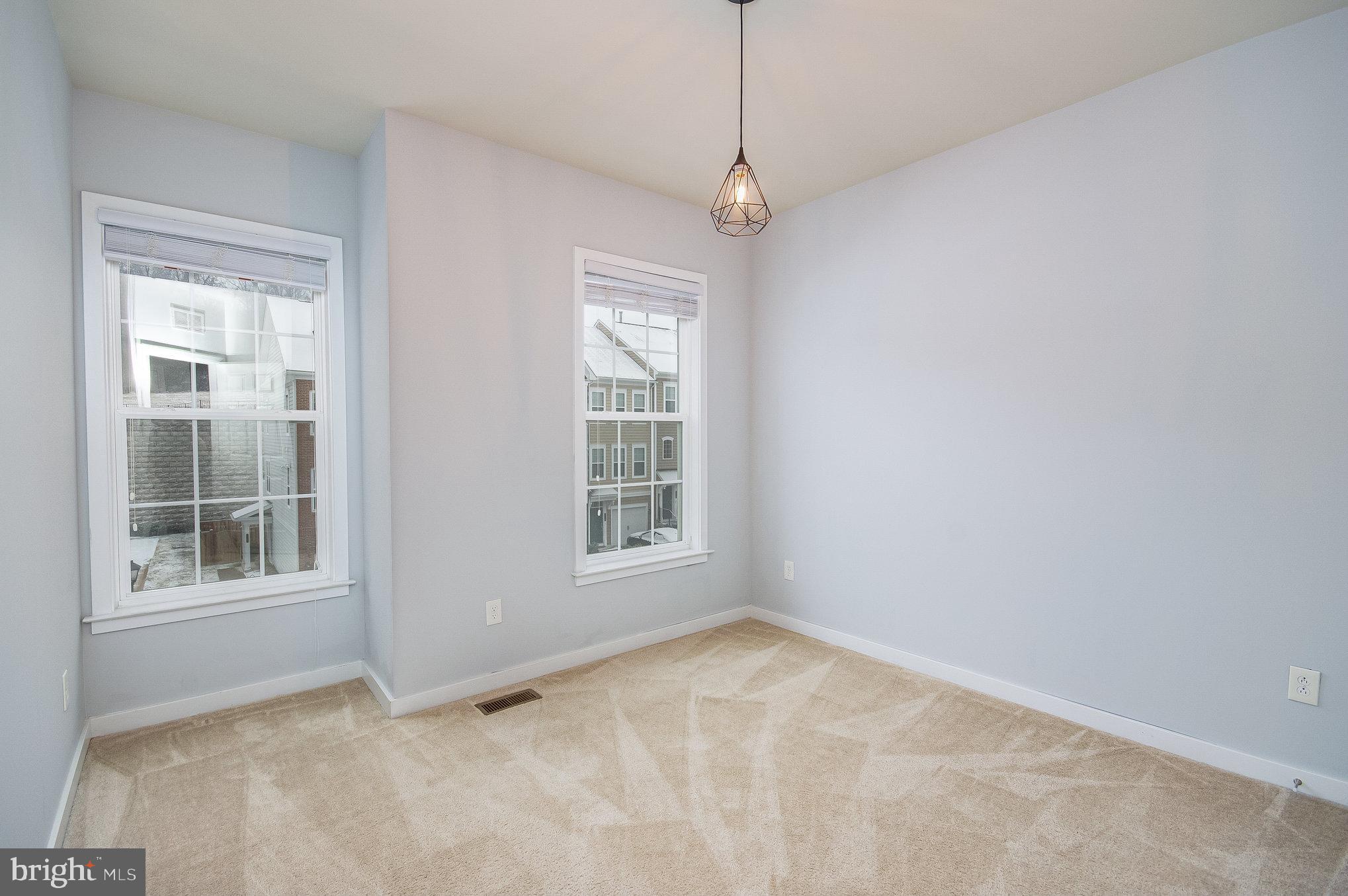 RIVER CREST - Residential Lease