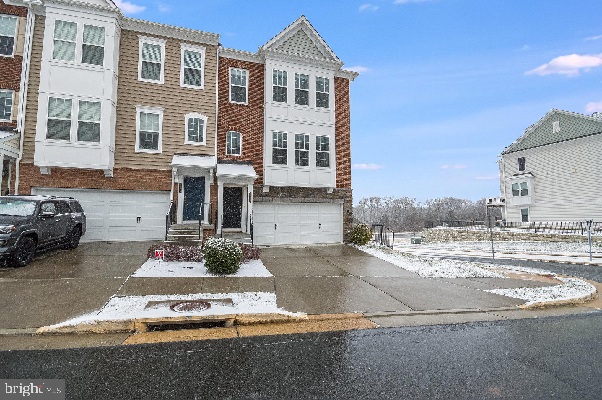 RIVER CREST - Residential Lease