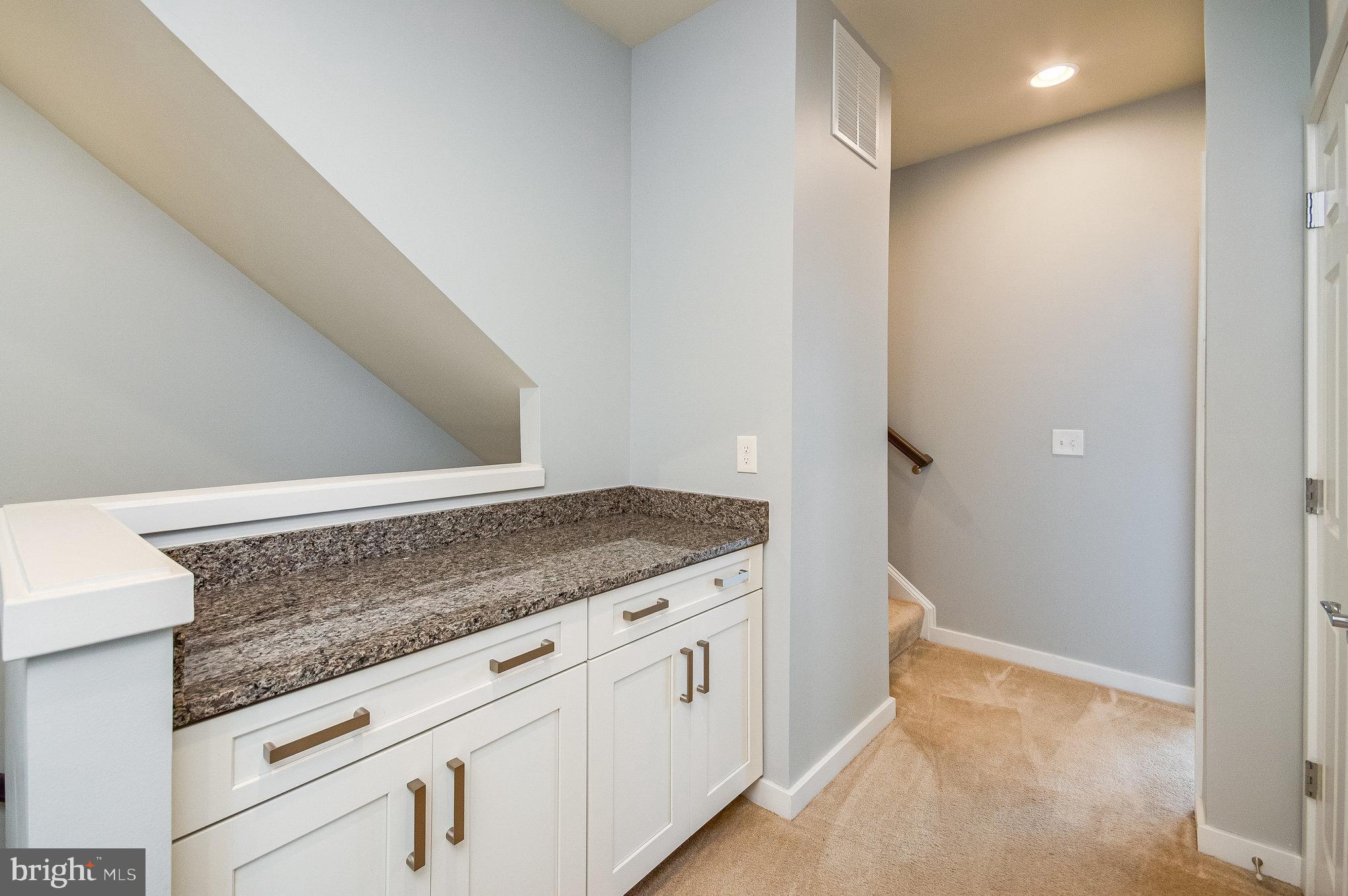 RIVER CREST - Residential Lease