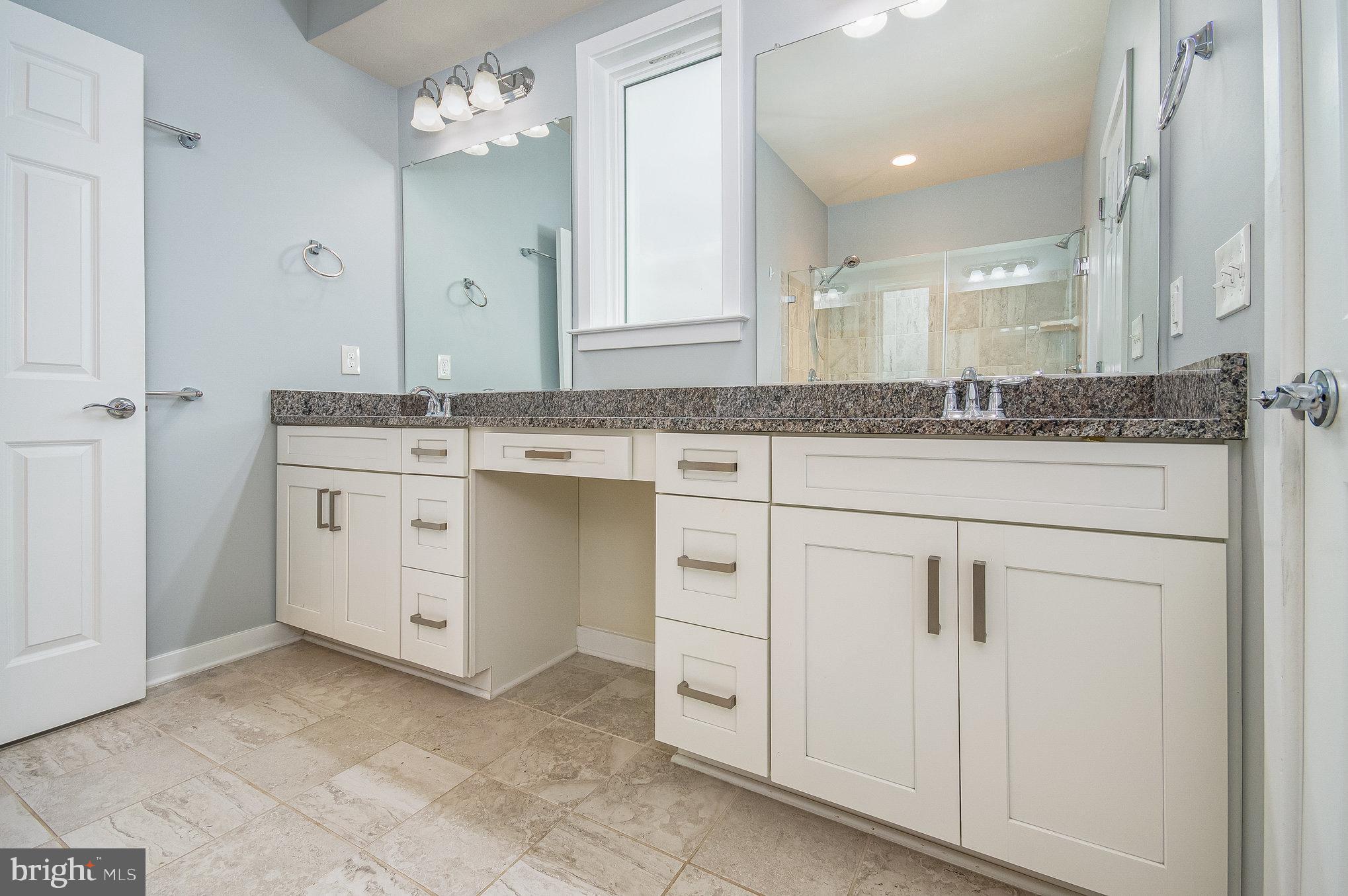 RIVER CREST - Residential Lease