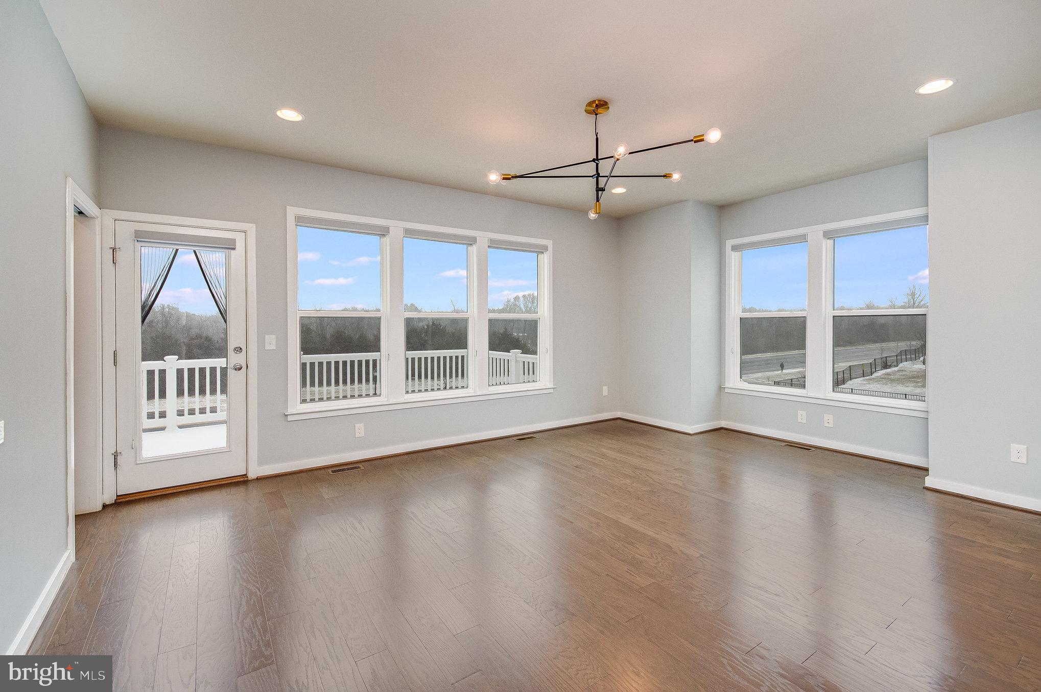 RIVER CREST - Residential Lease
